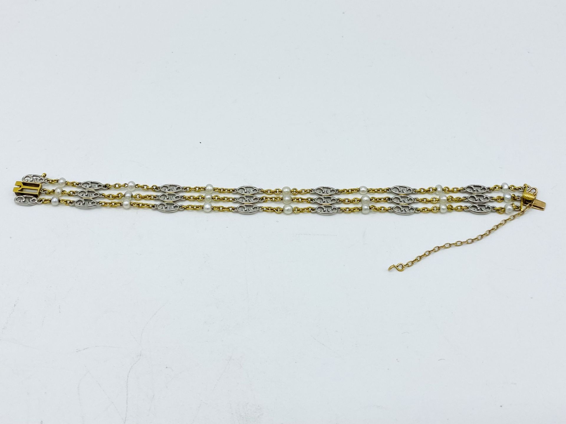 15ct gold, platinum and pearl bracelet - Image 5 of 5