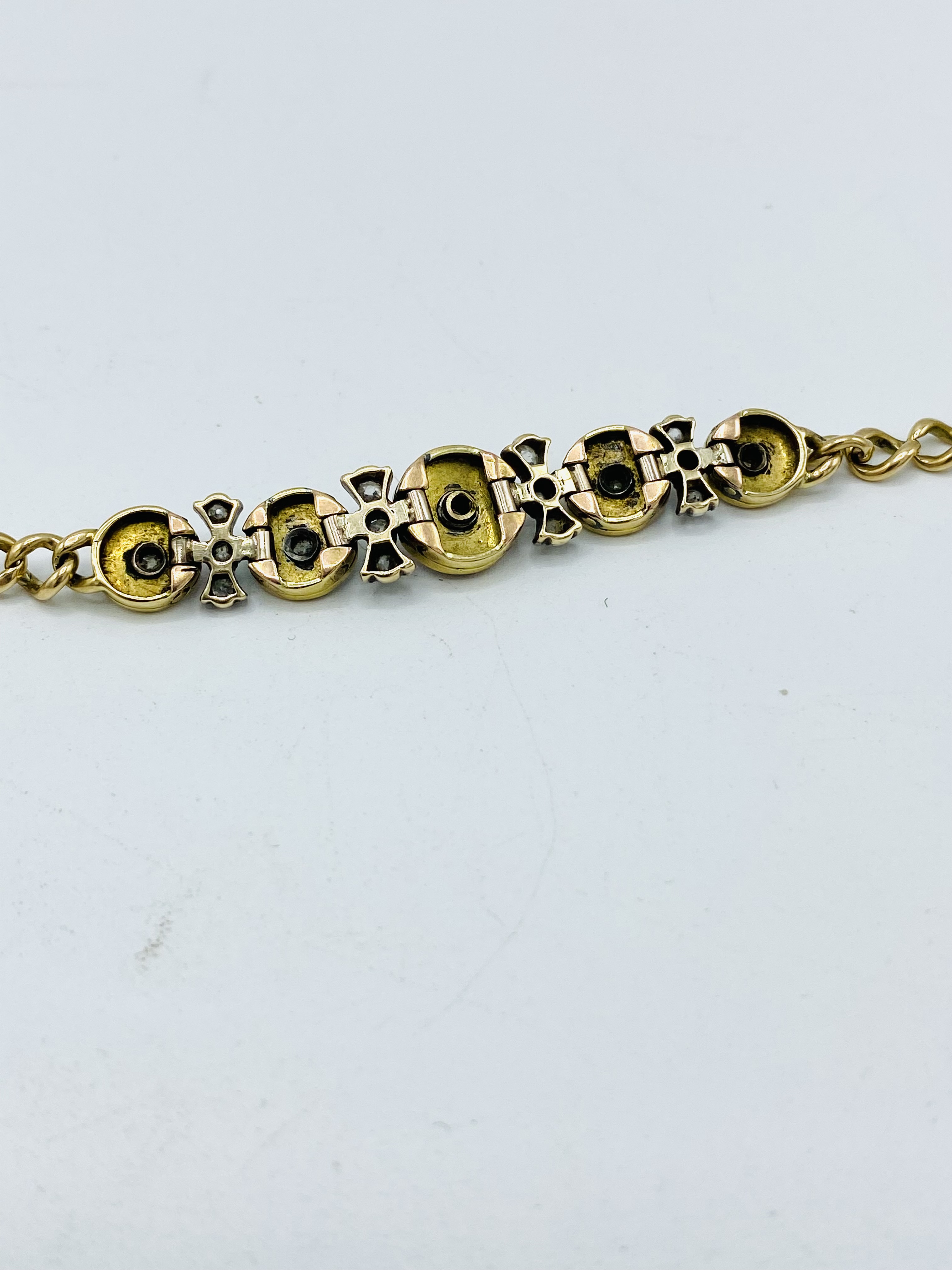 18ct gold bracelet with enamel flowers set with diamonds - Image 6 of 7