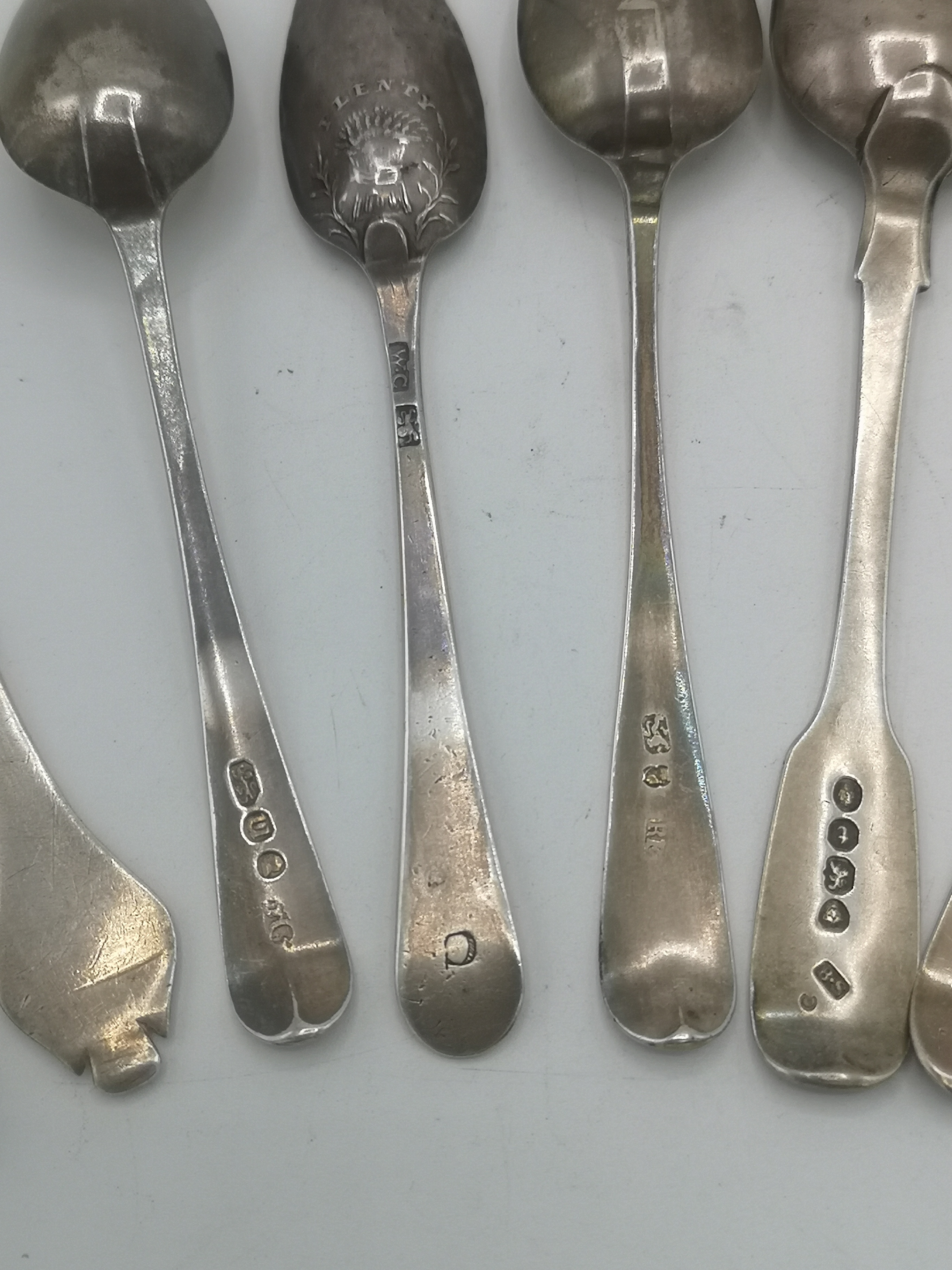 Collection of Georgian and Victorian tea spoons - Image 6 of 7