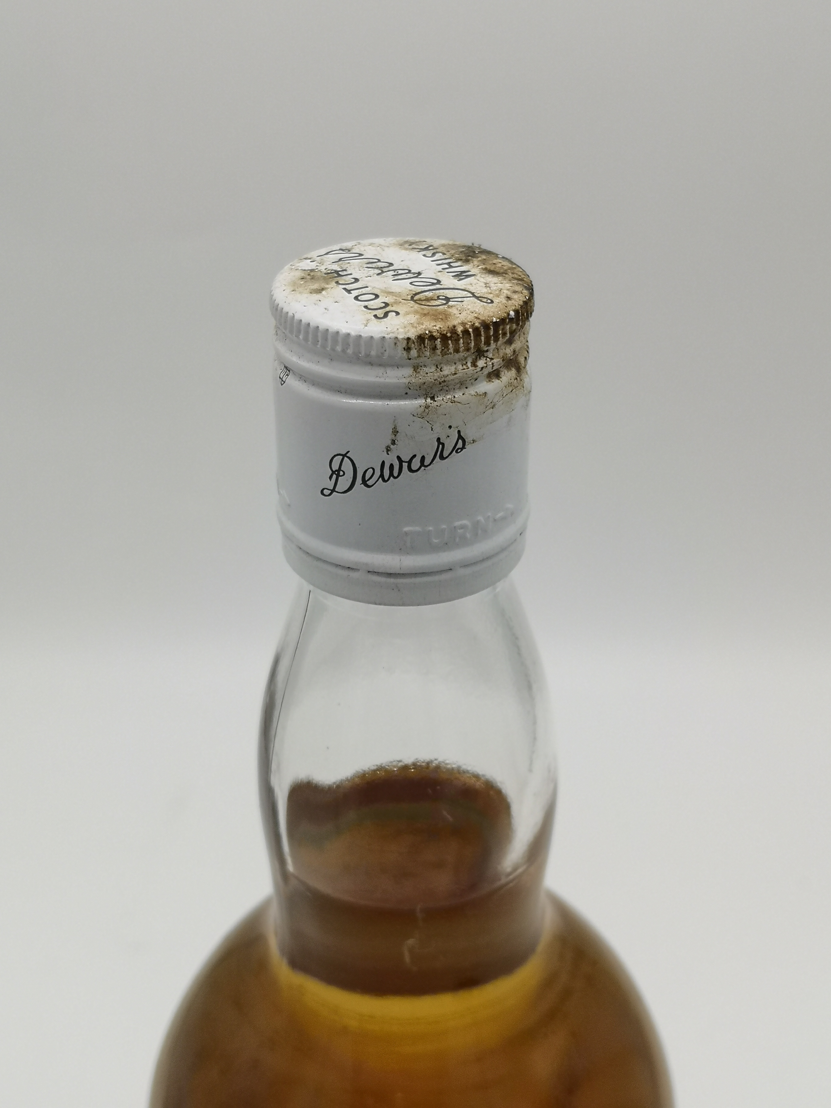 Two bottles of Dewar's Scotch whisky - Image 11 of 11