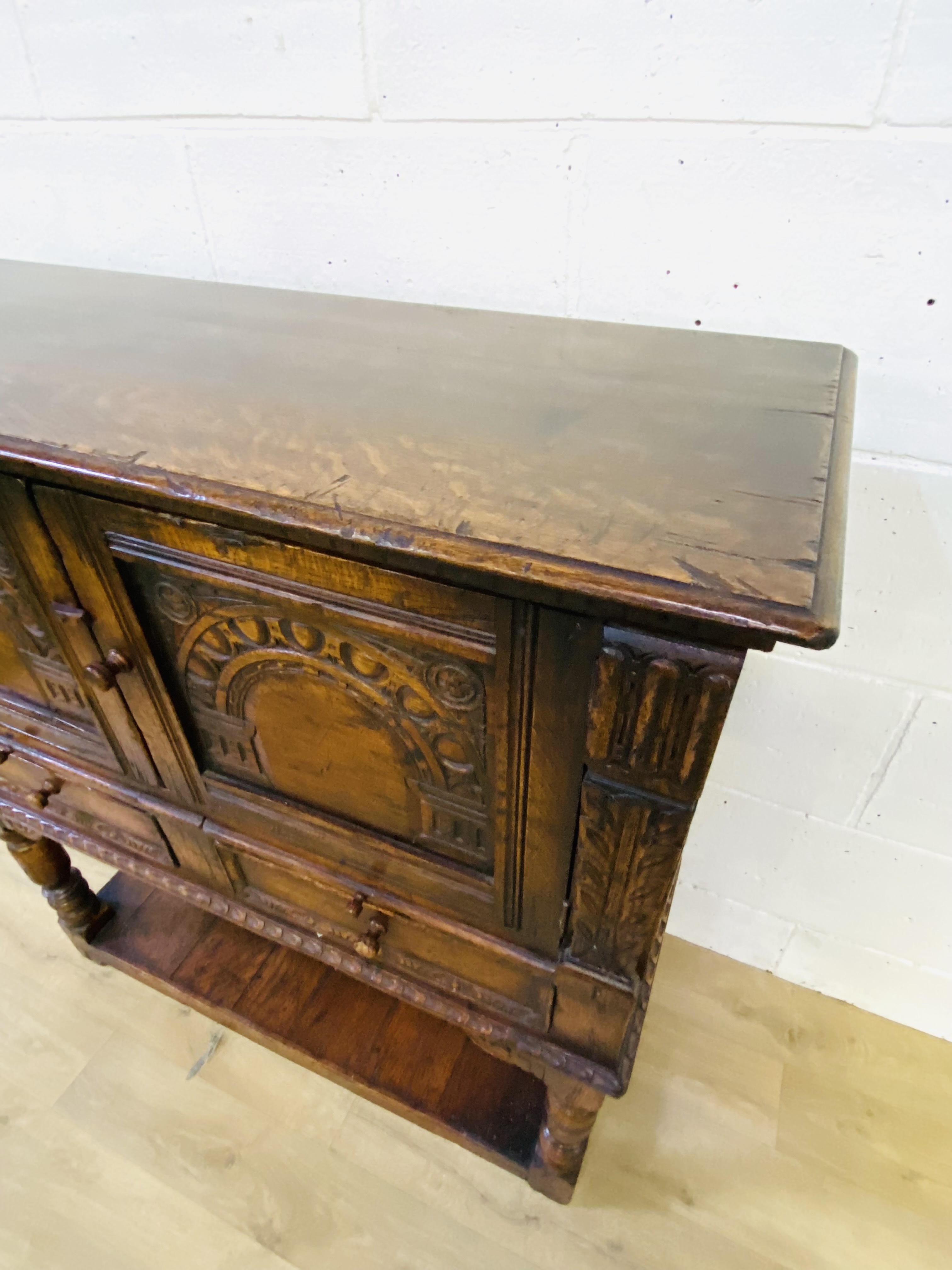 Oak court or wine cupboard - Image 8 of 10