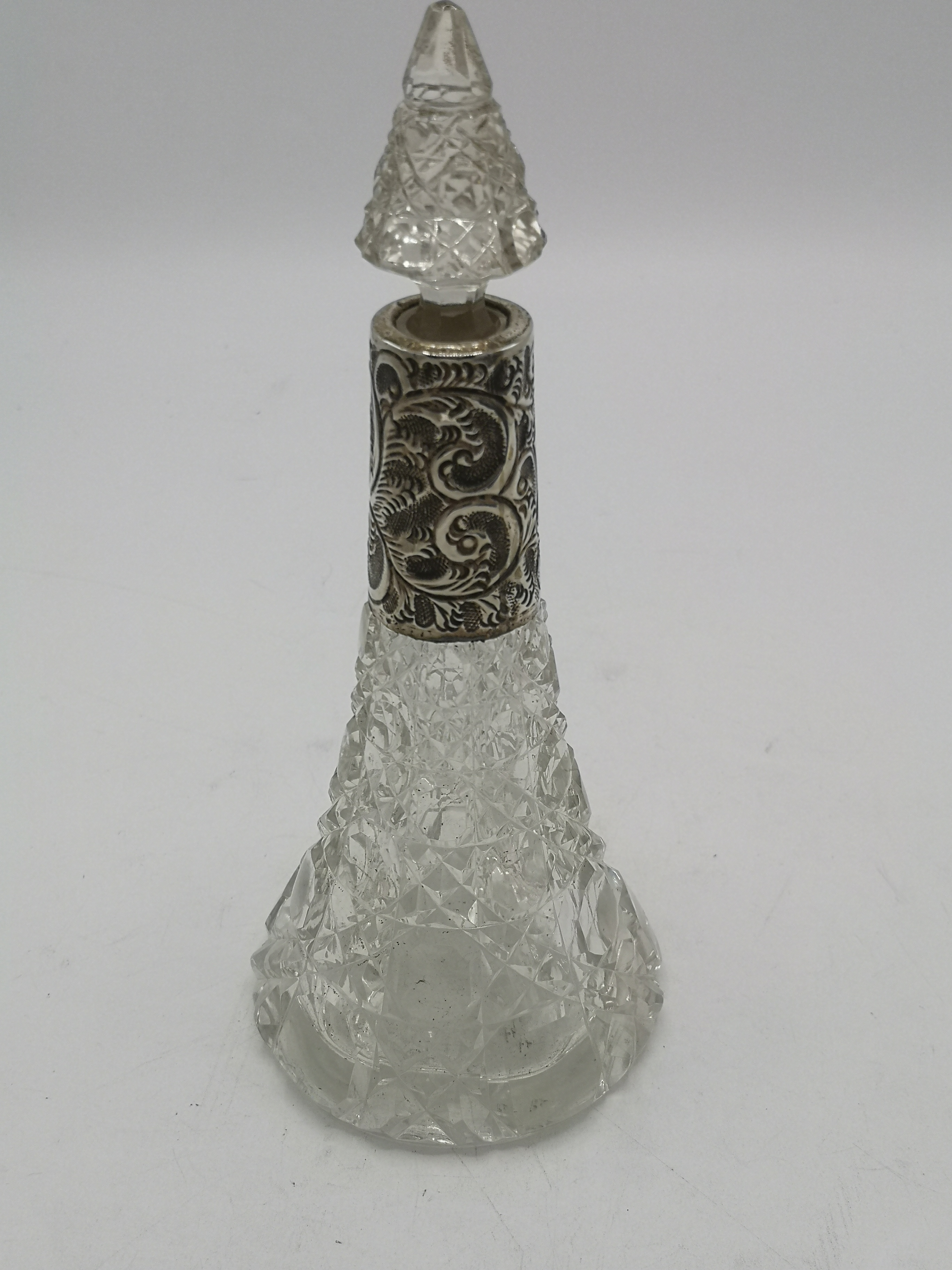 A collection of glass and silver dressing bottles and jars together with two glass bottles - Image 7 of 7