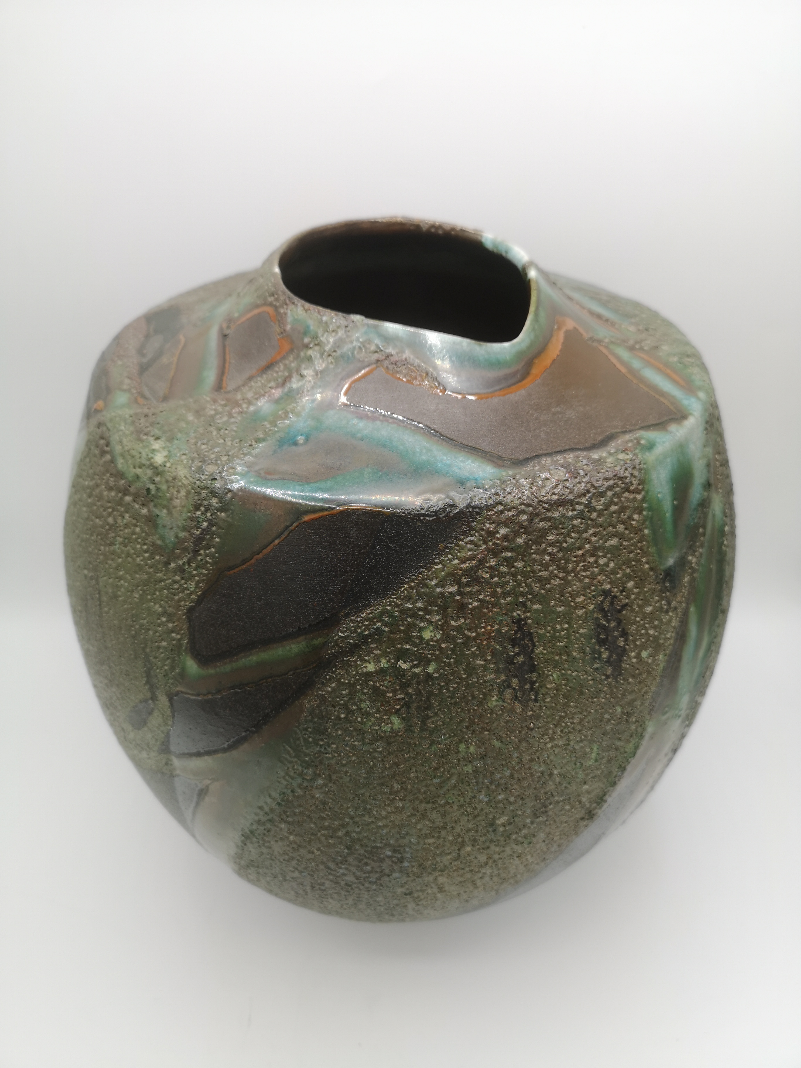 Ceramic raku vase by Tony Evans - Image 2 of 6