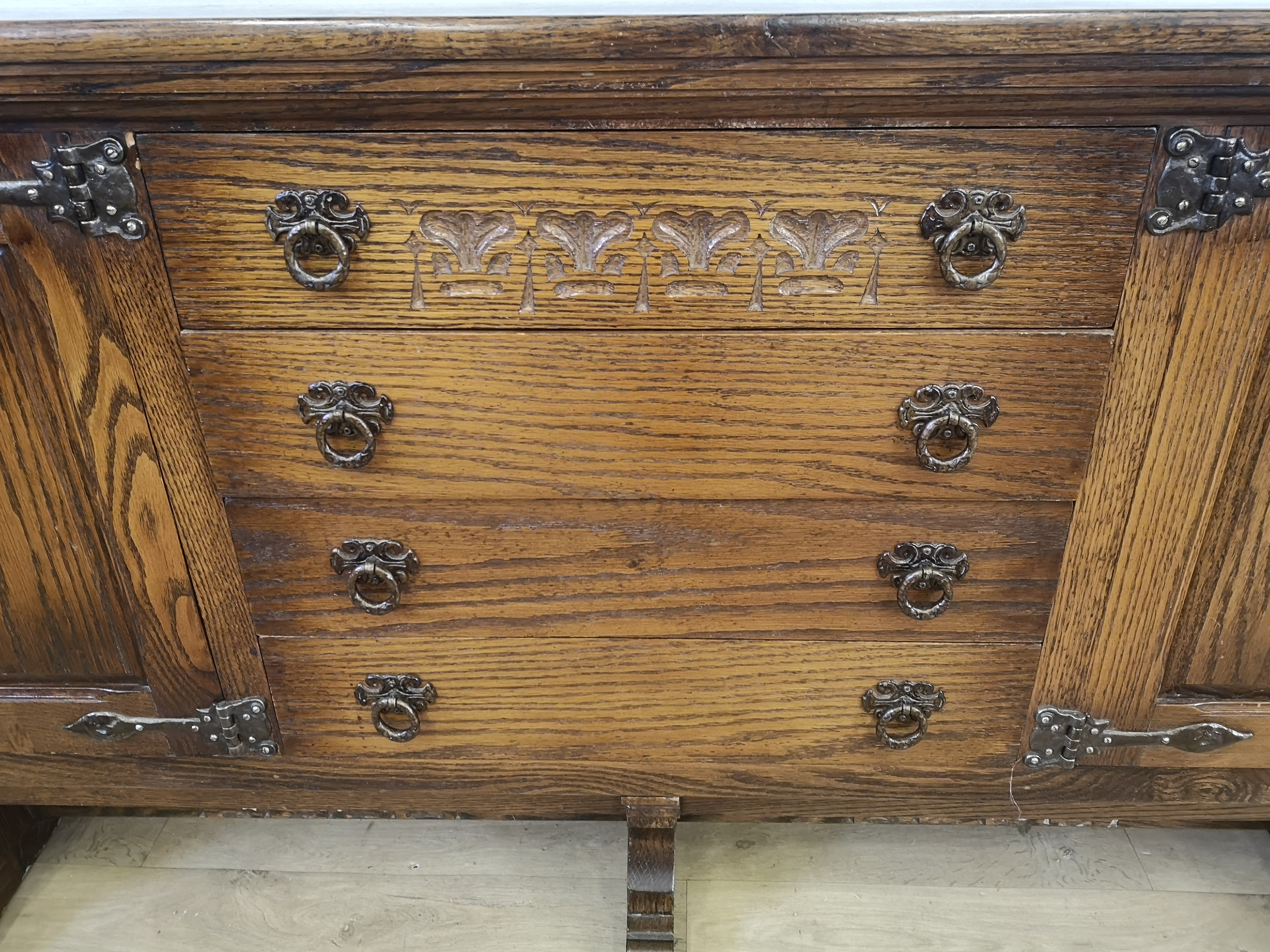 Oak dresser - Image 10 of 11