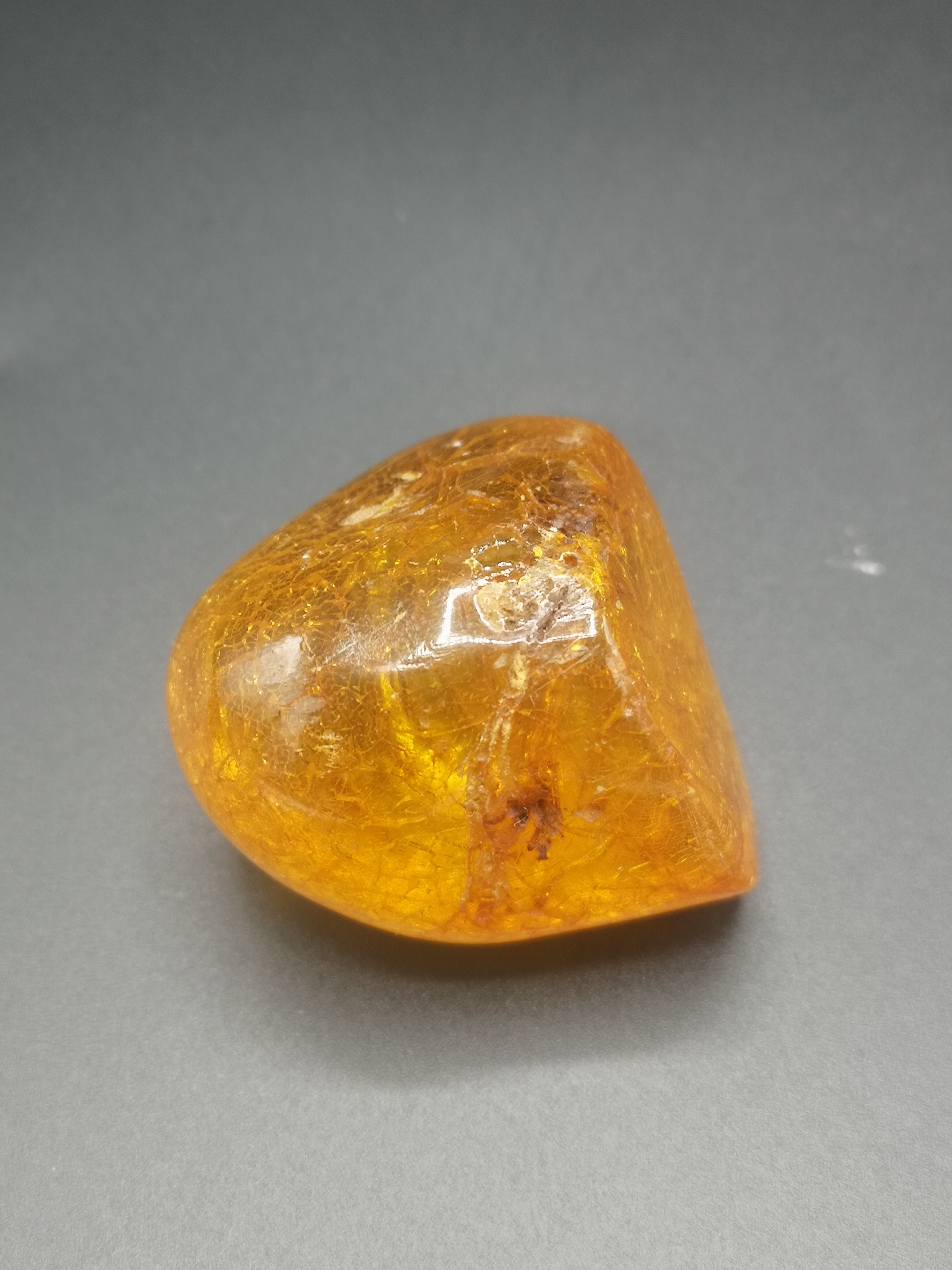 Two amber rocks - Image 6 of 9