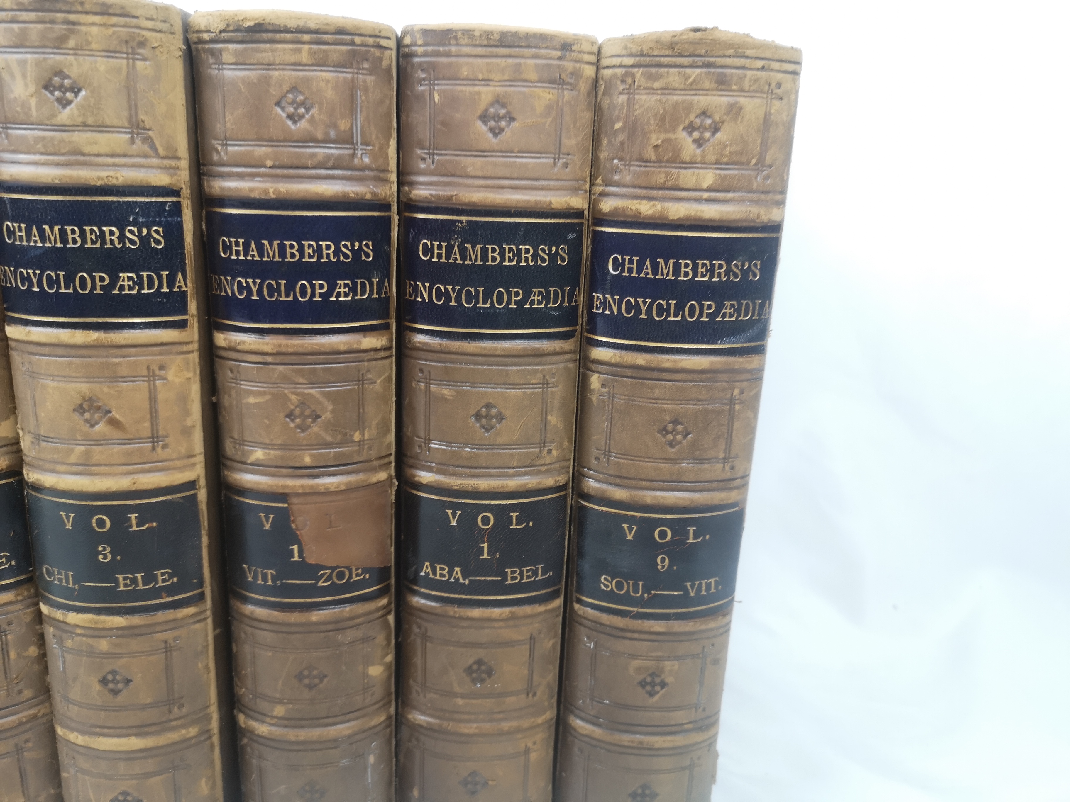 Chambers Encyclopedia, ten volumes half bound - Image 5 of 7
