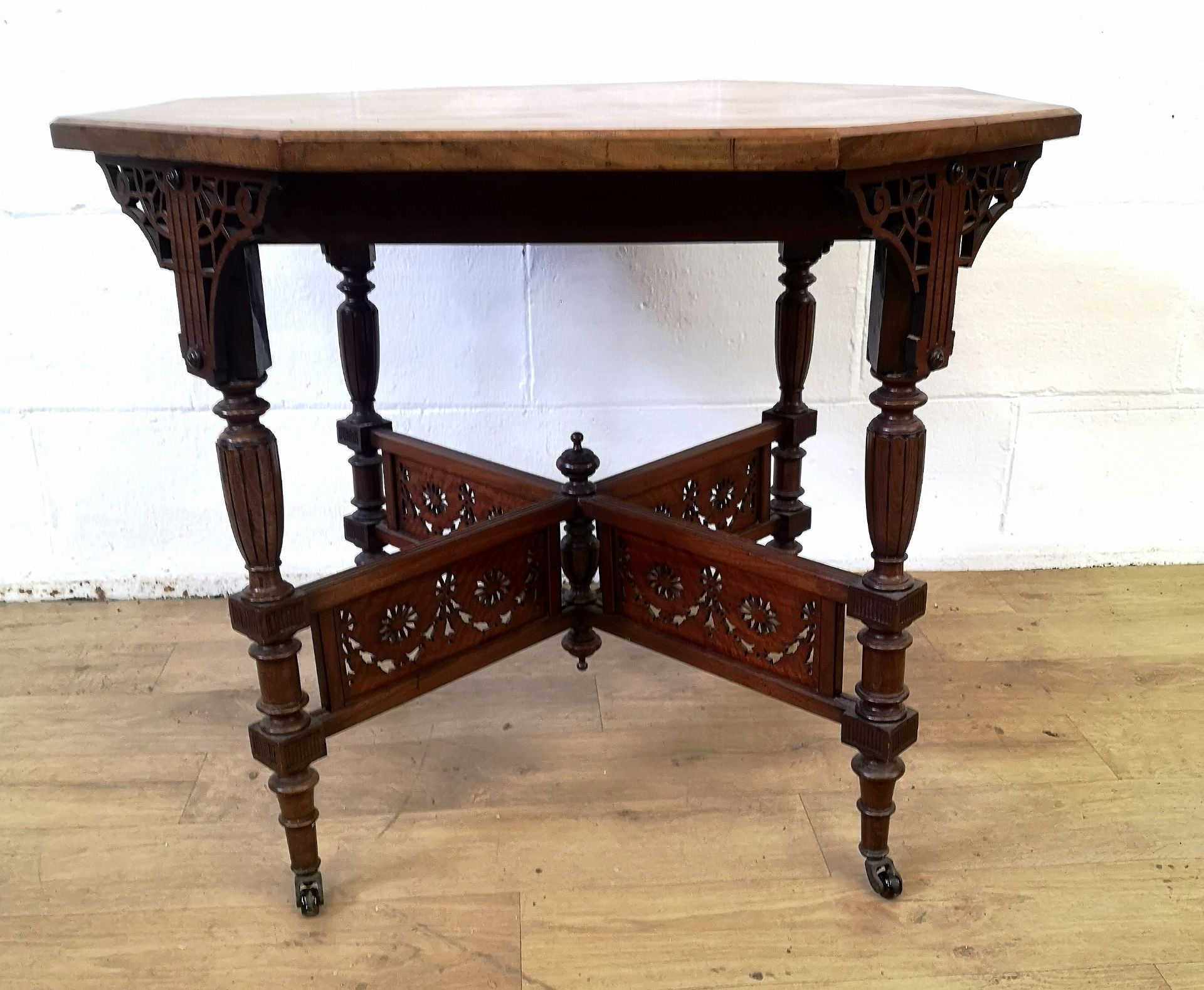 Victorian mahogany table - Image 6 of 6