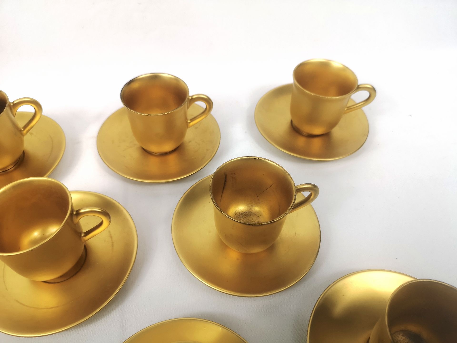 Oriental style gold lacquer coffee set - Image 3 of 7