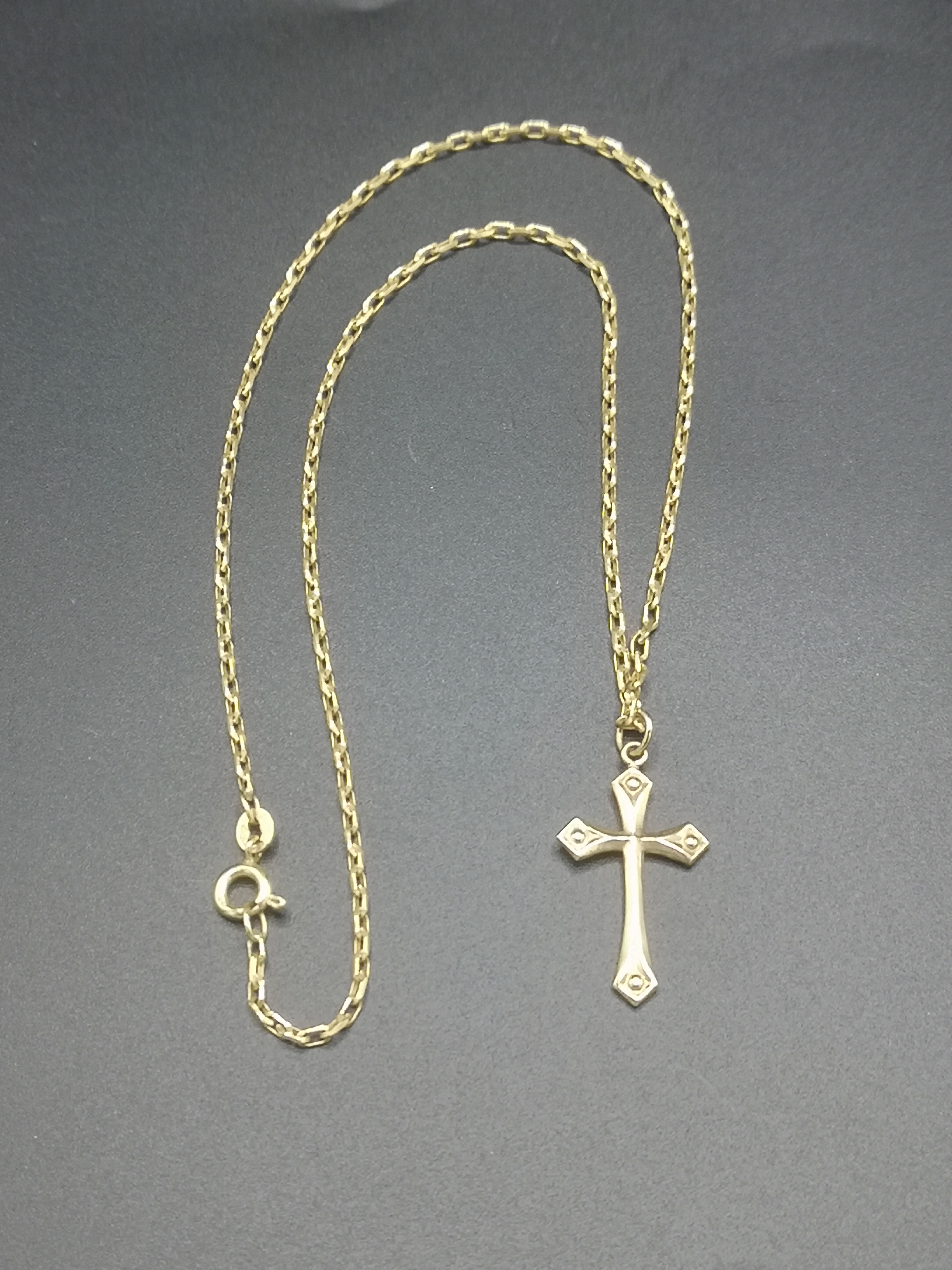 9ct gold necklace and crucifix