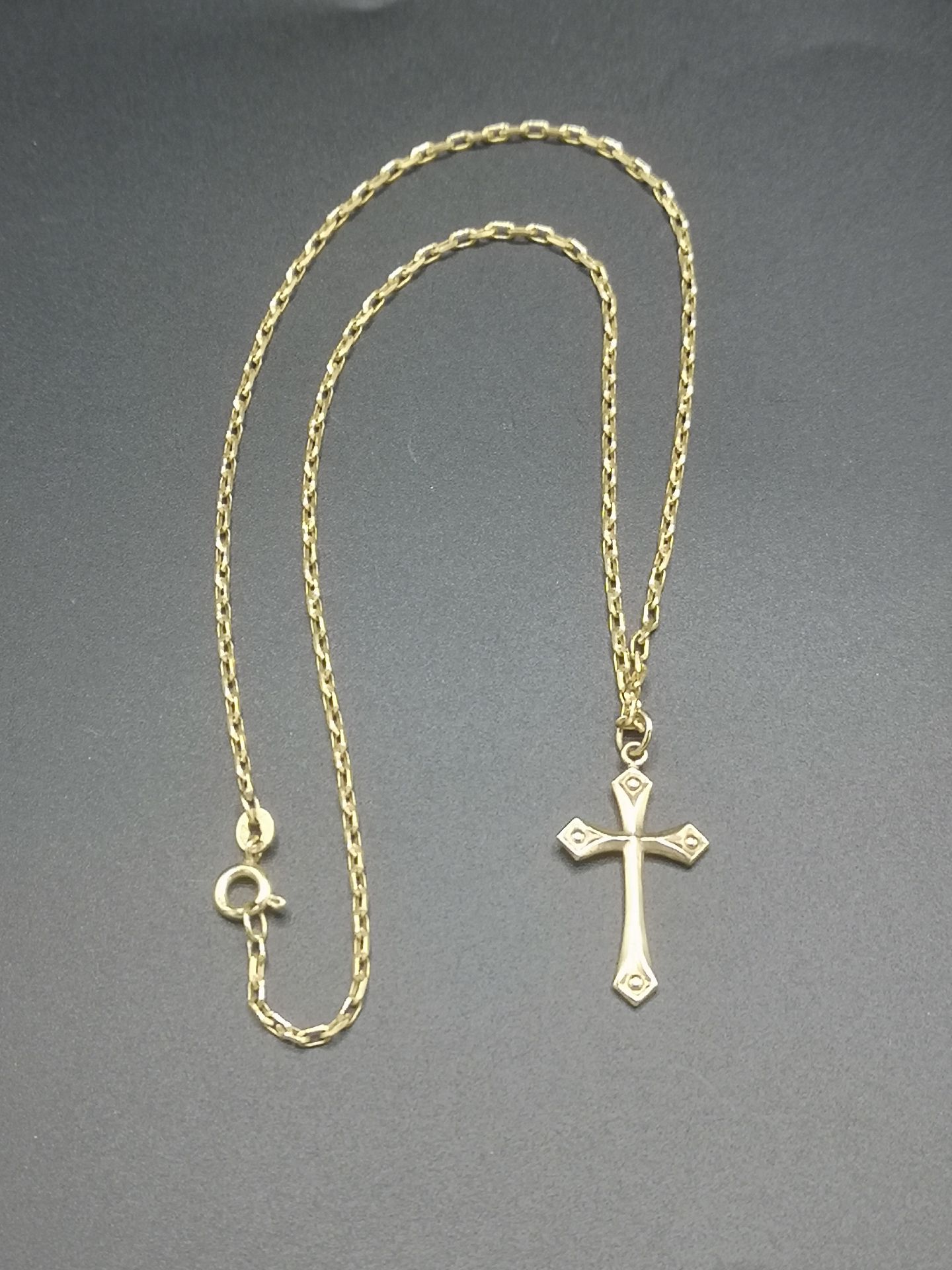 9ct gold necklace and crucifix