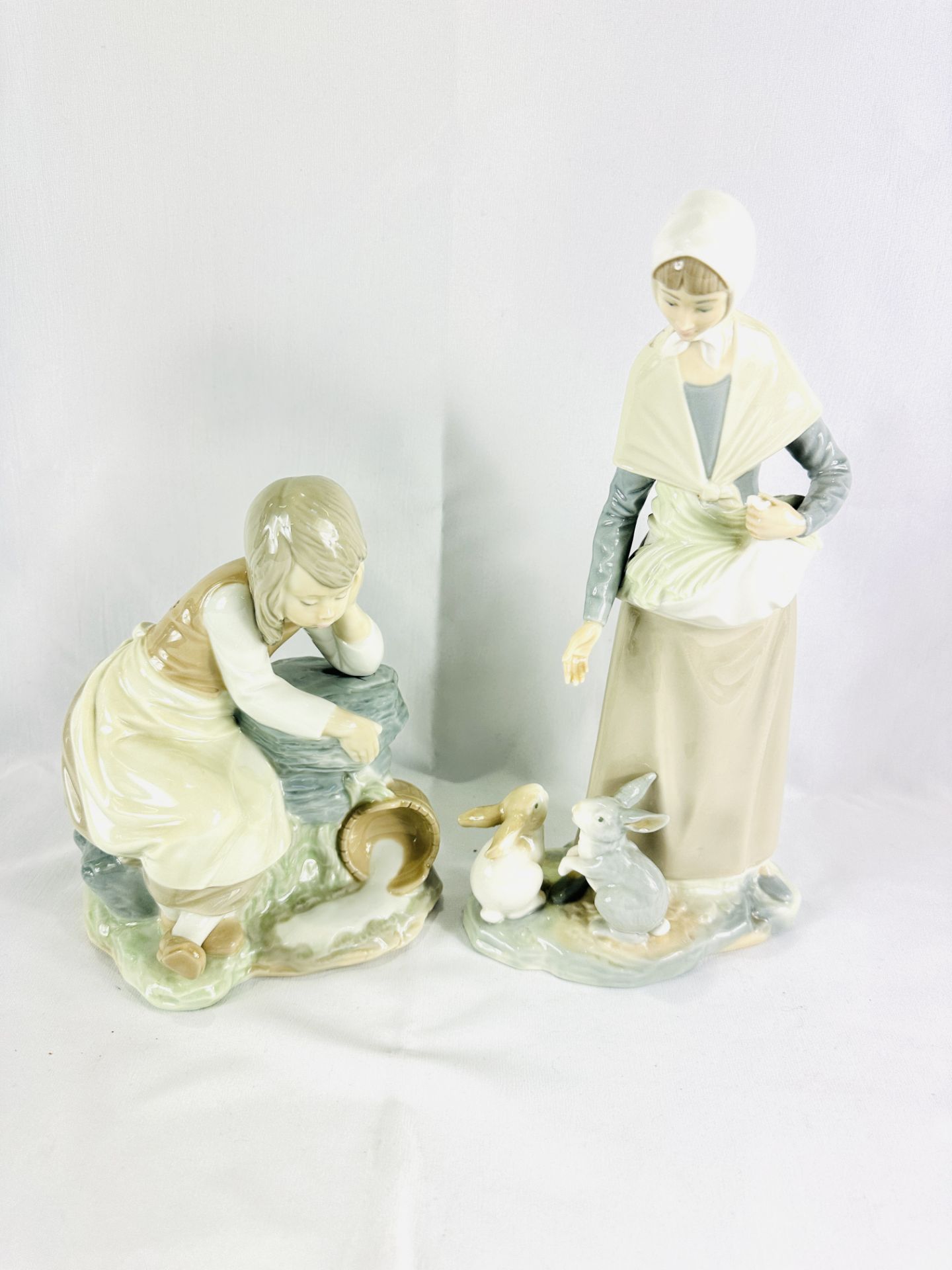 Four Neo figures; together with four Lladro figures - Image 4 of 10
