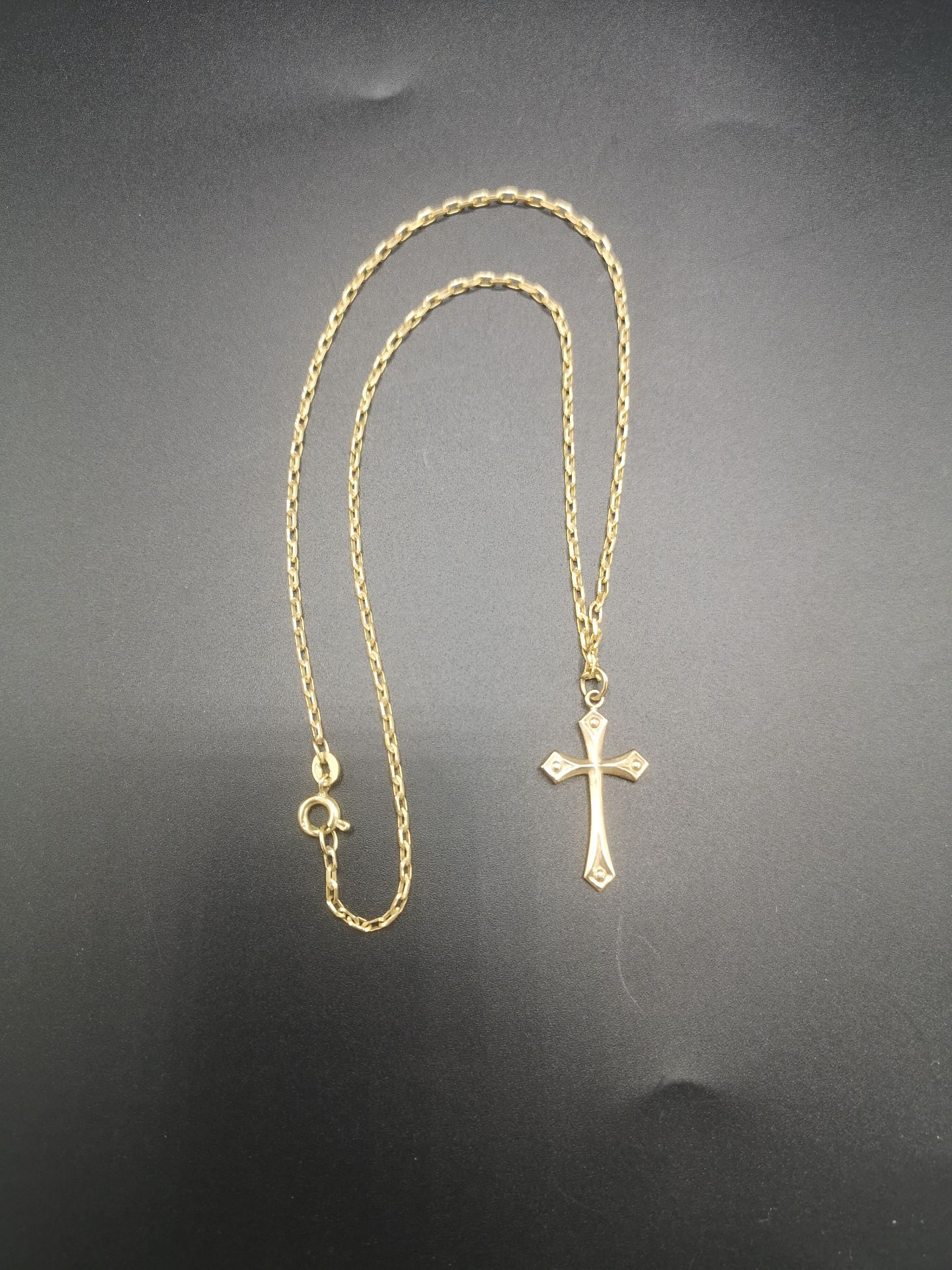 9ct gold necklace and crucifix - Image 5 of 6