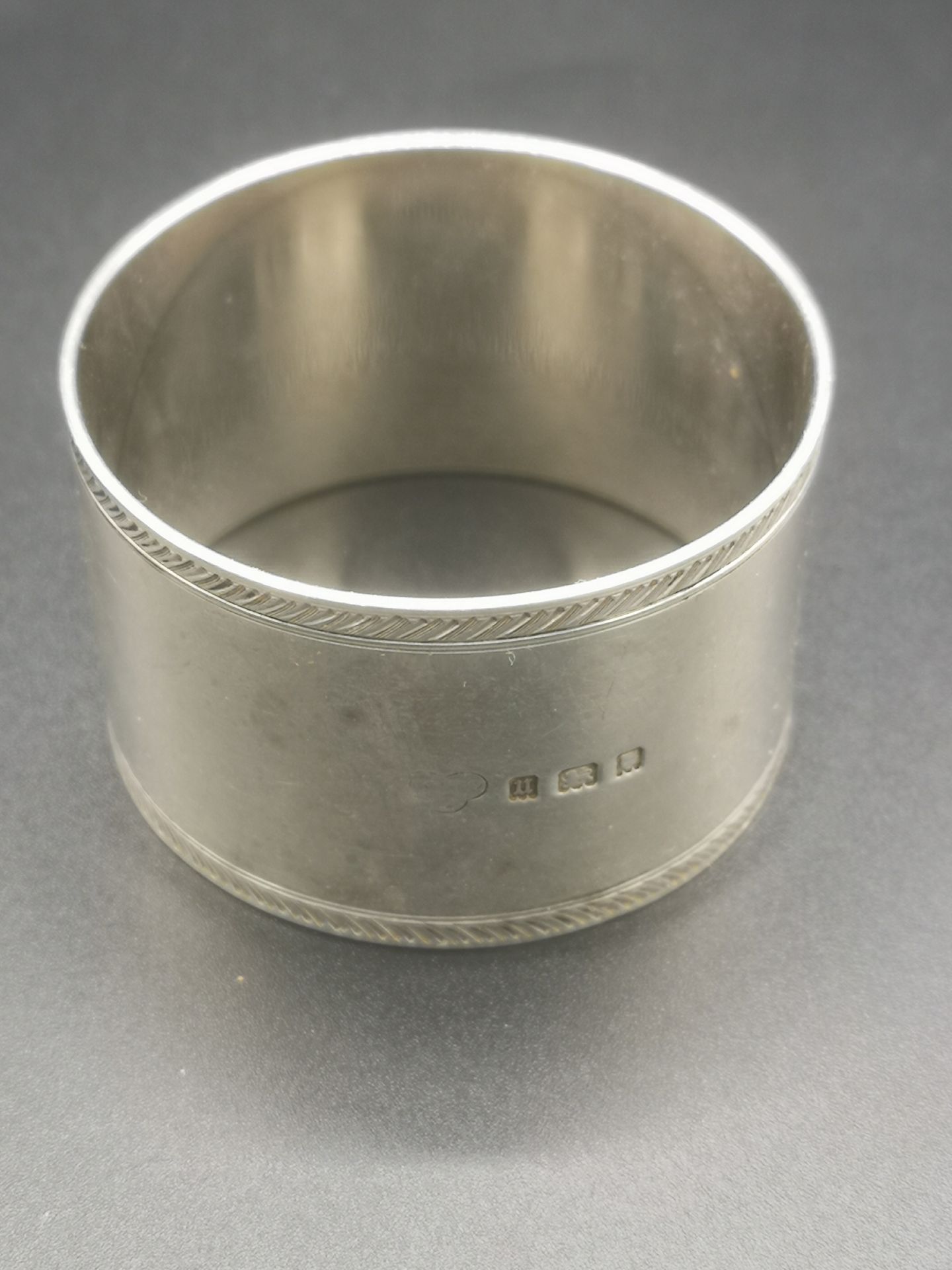 Elkington silver beaker, 1926 together with two silver napkin rings - Image 7 of 7