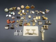 Quantity of cufflinks