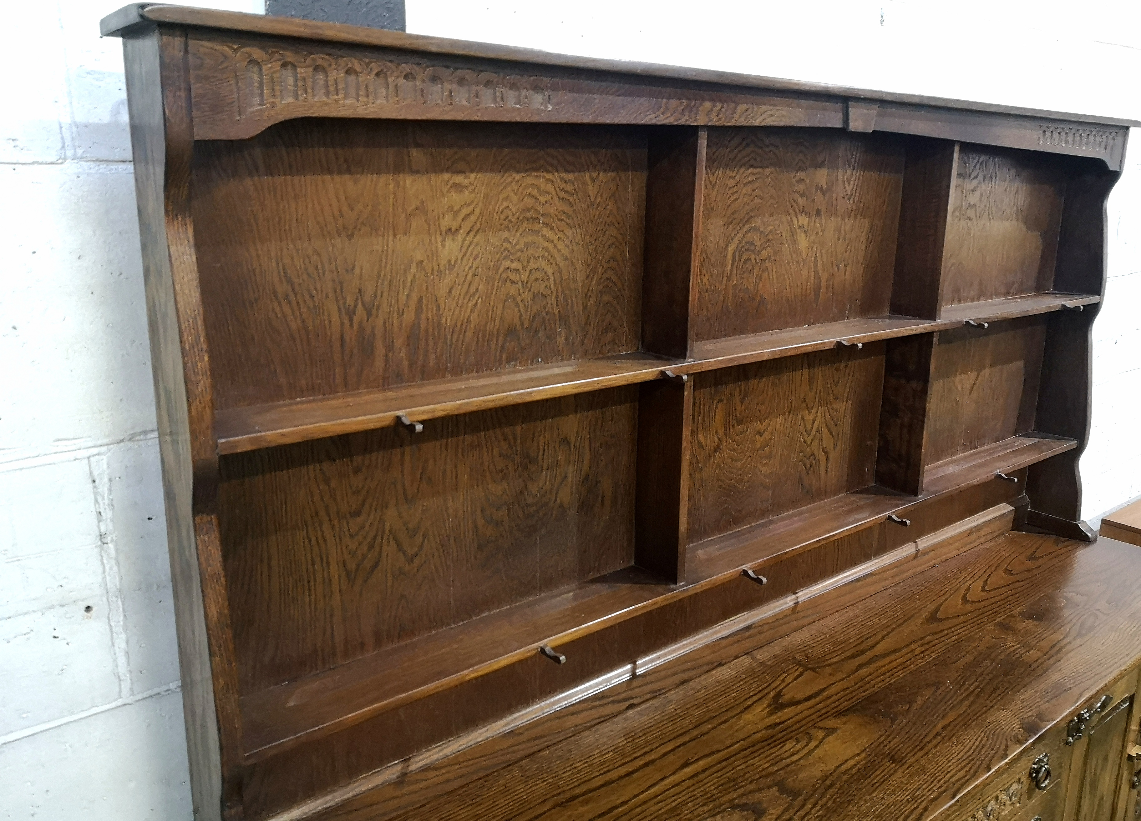 Oak dresser - Image 3 of 11