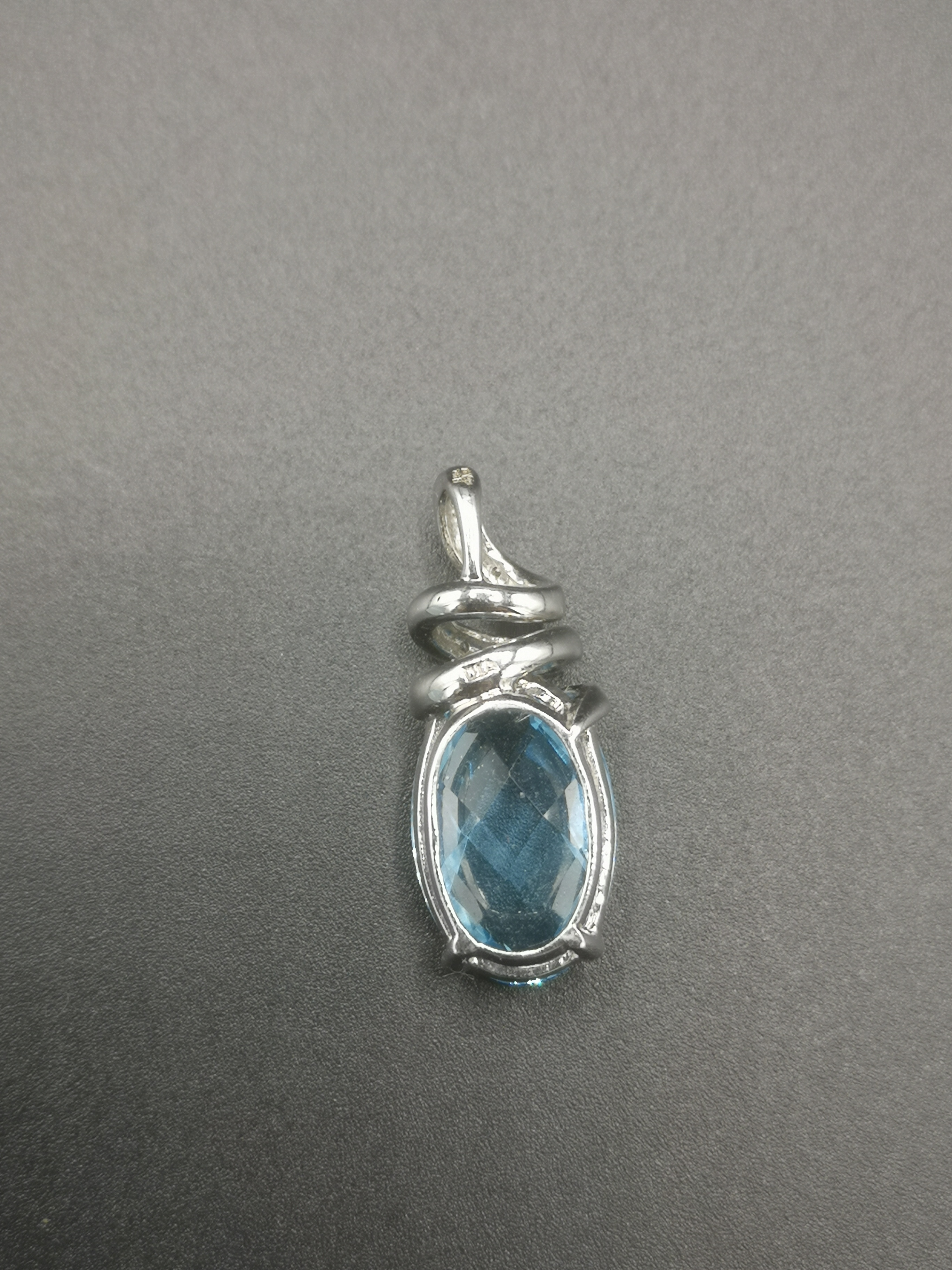 9ct white gold, diamond and topaz pendant - Image 4 of 5