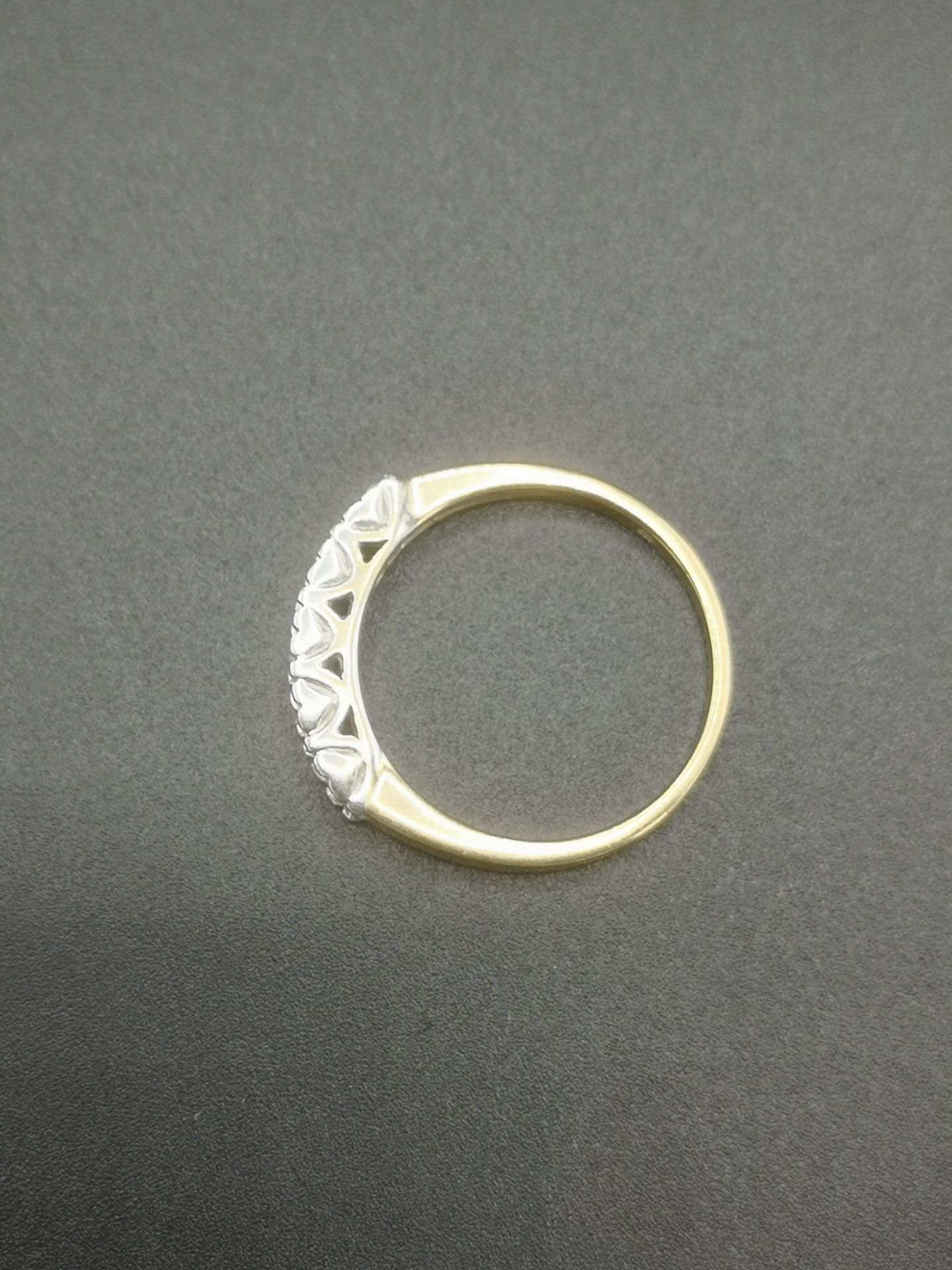 9ct gold ring with channel set diamonds - Image 3 of 5