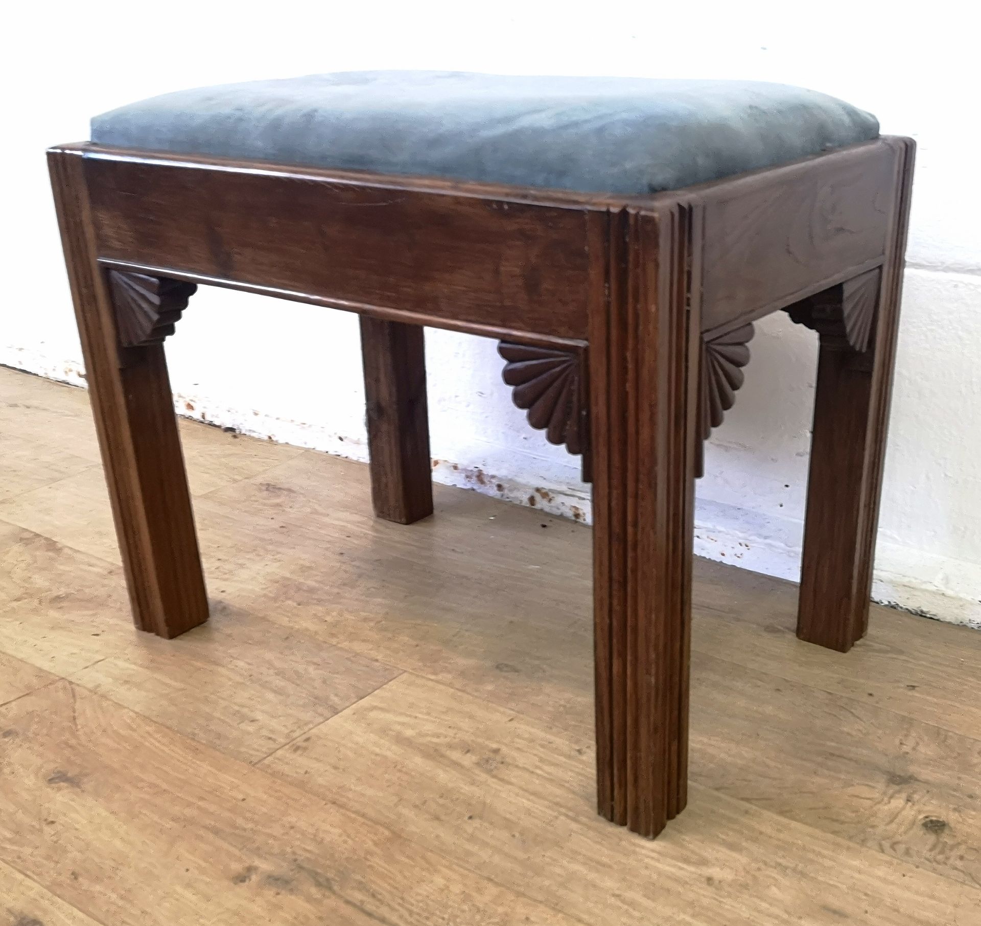 Mahogany stool with drop in seat - Image 4 of 4