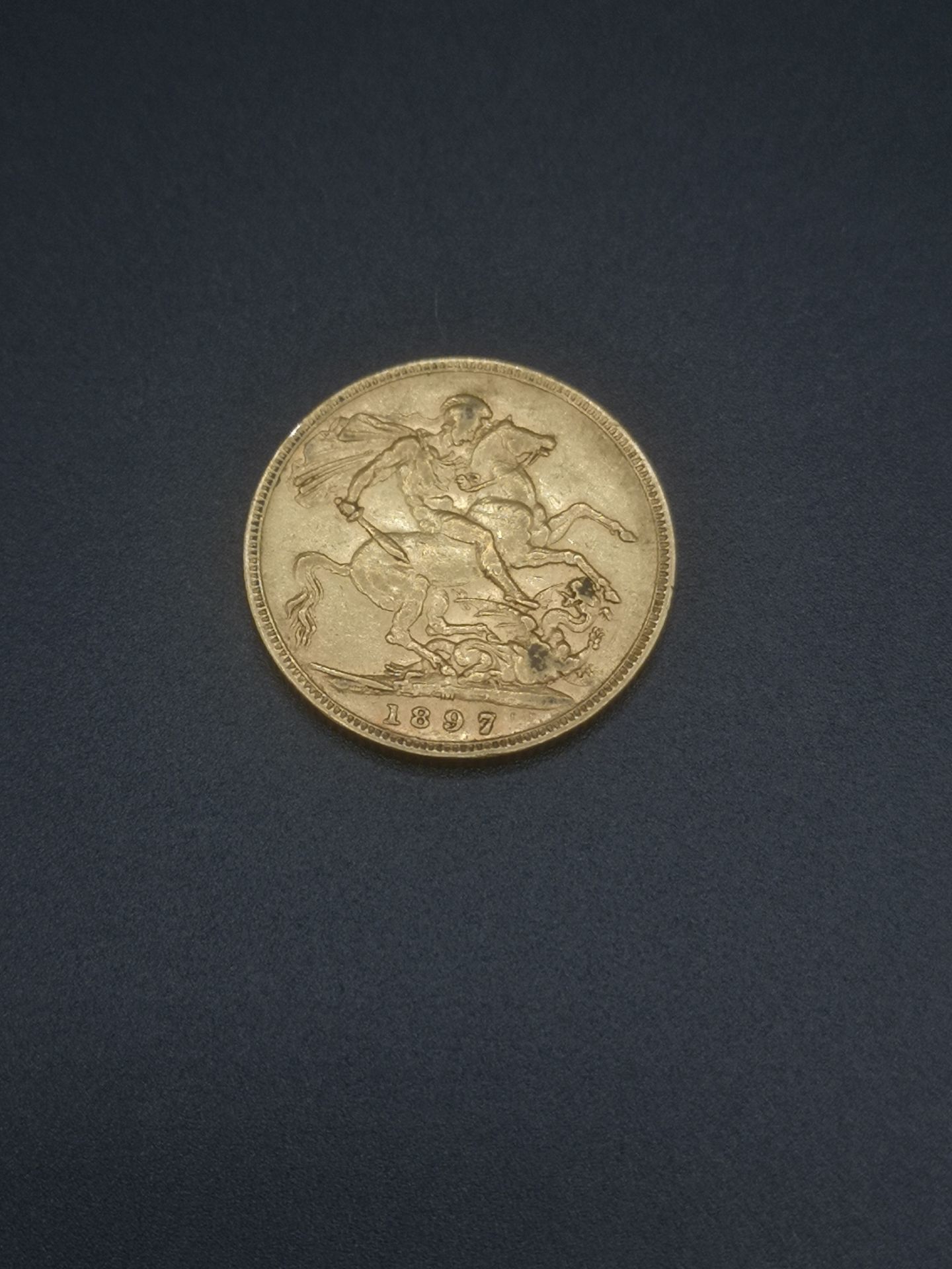 Victorian gold sovereign 1897 - Image 4 of 4