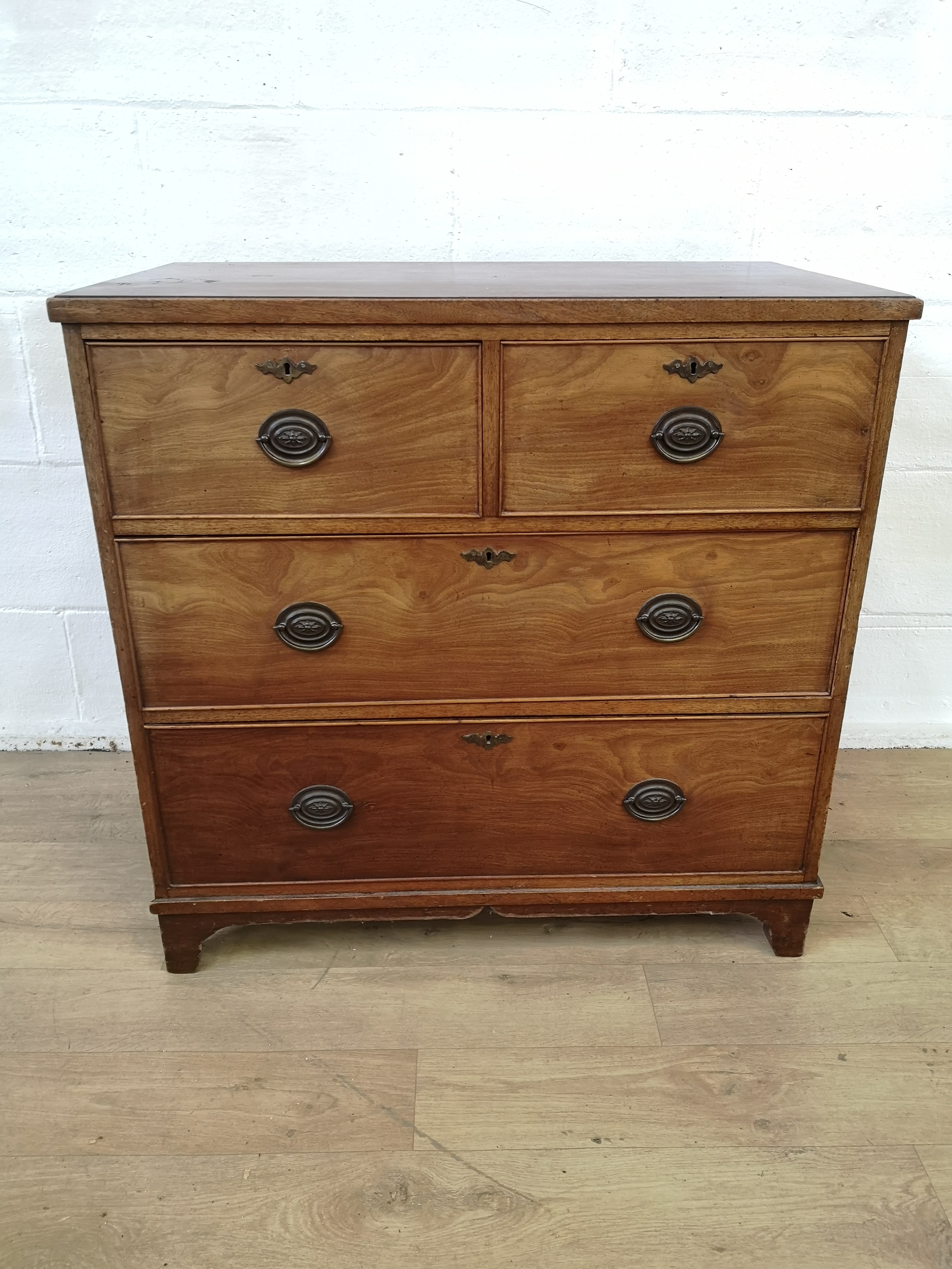 Georgian mahogany chest of drawers