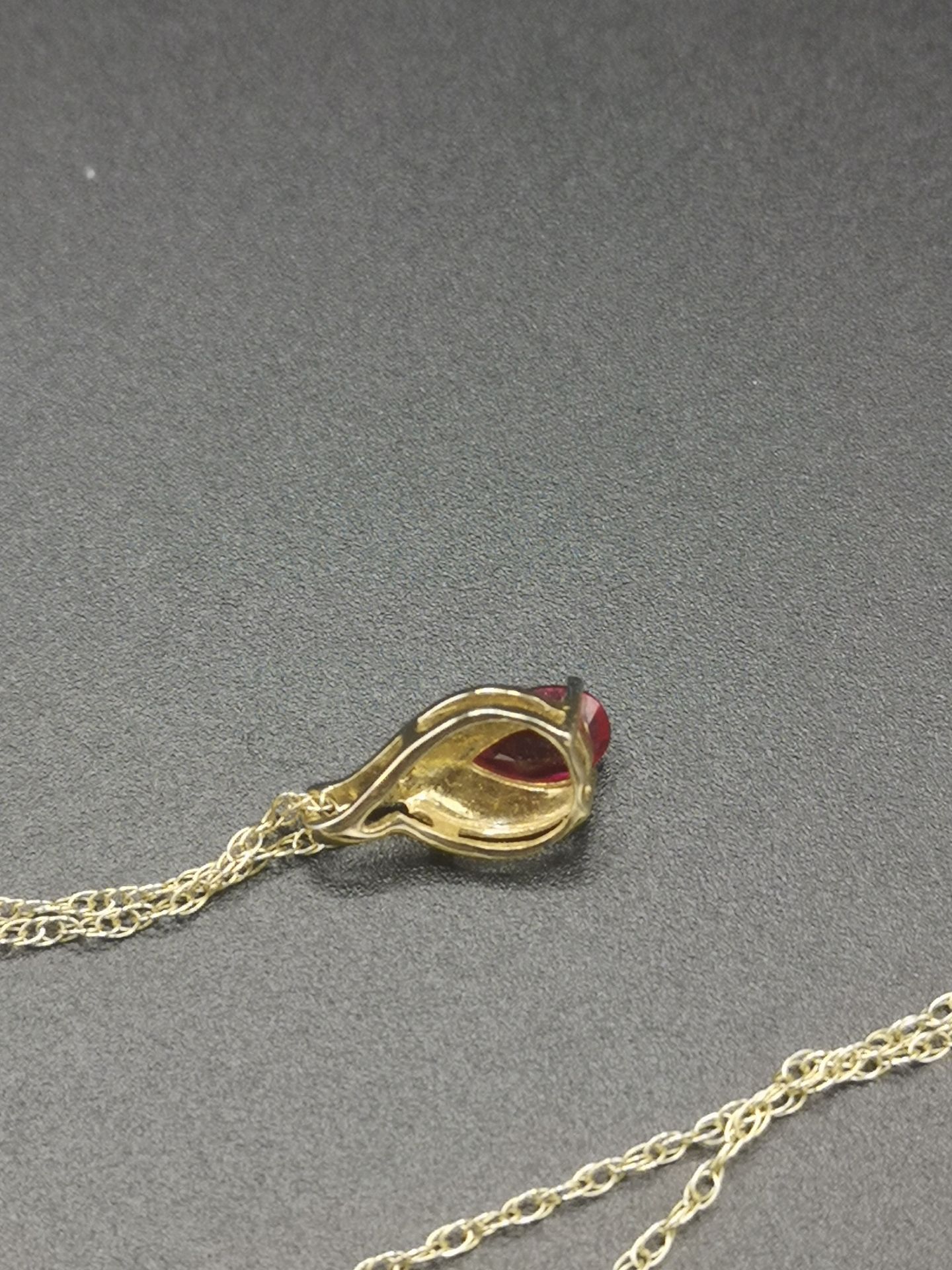 9ct gold necklace with ruby and diamond pendant - Image 3 of 5