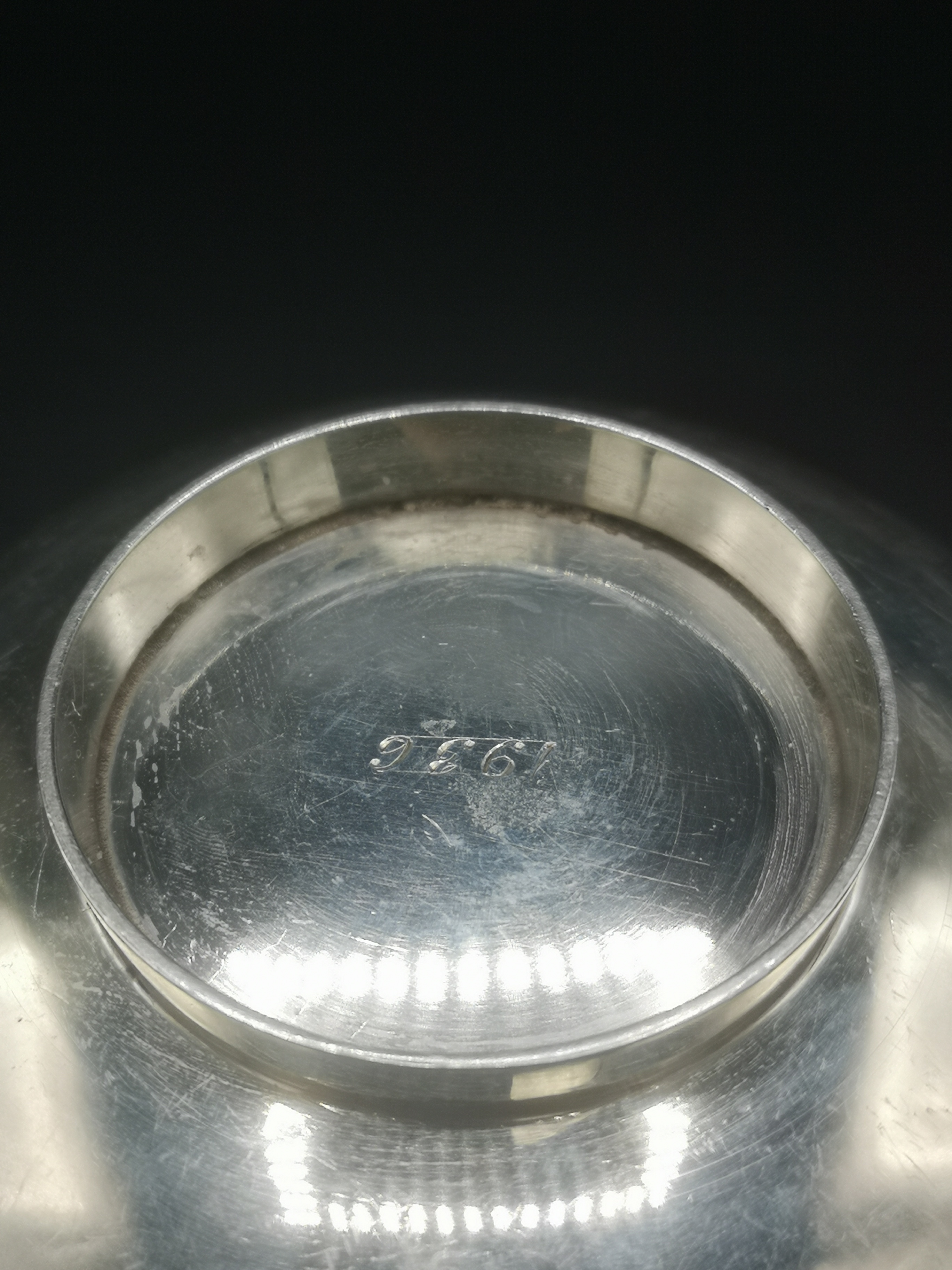 Silver porringer, London 1935 - Image 4 of 6