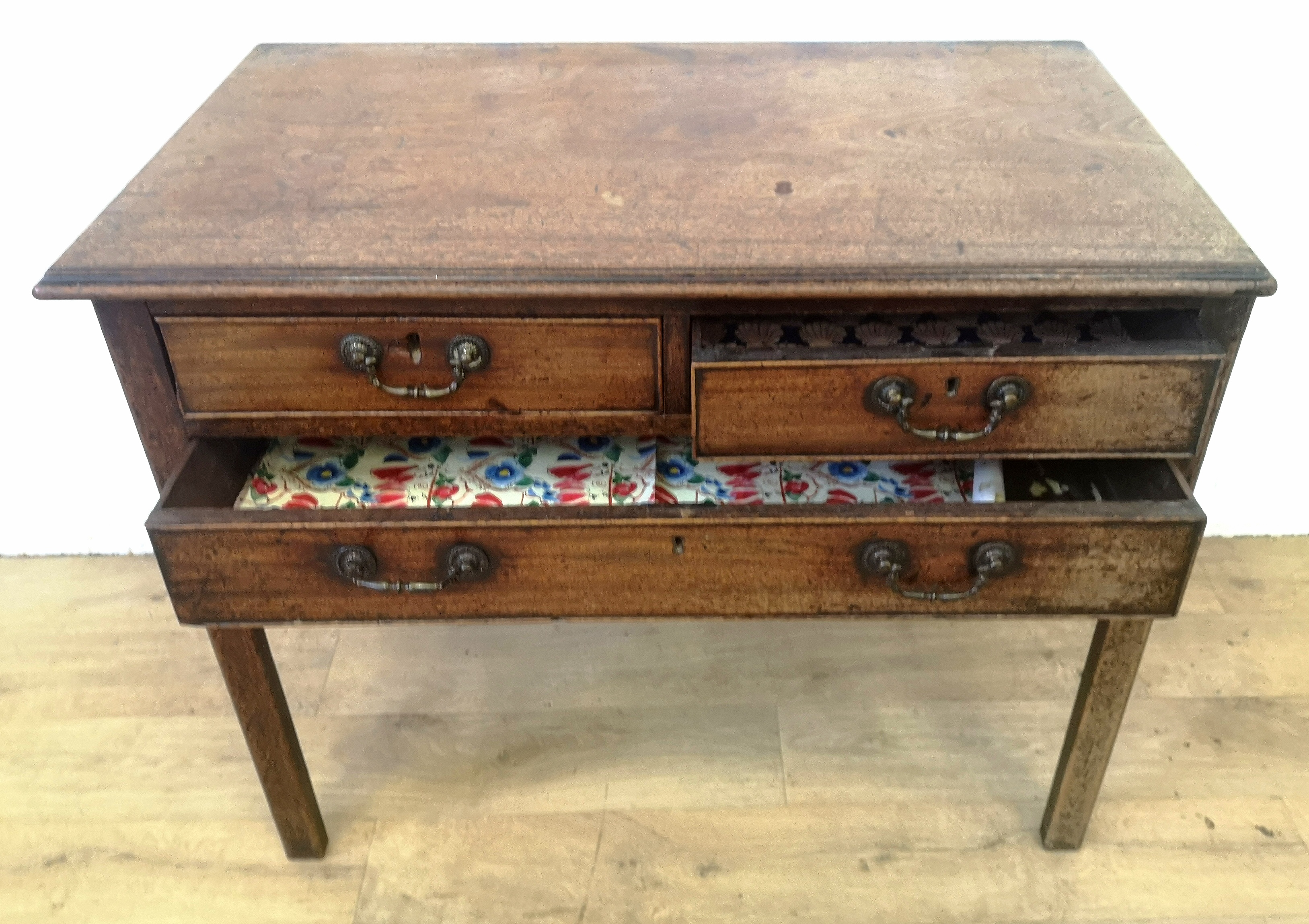 Victorian mahogany lowboy - Image 6 of 6