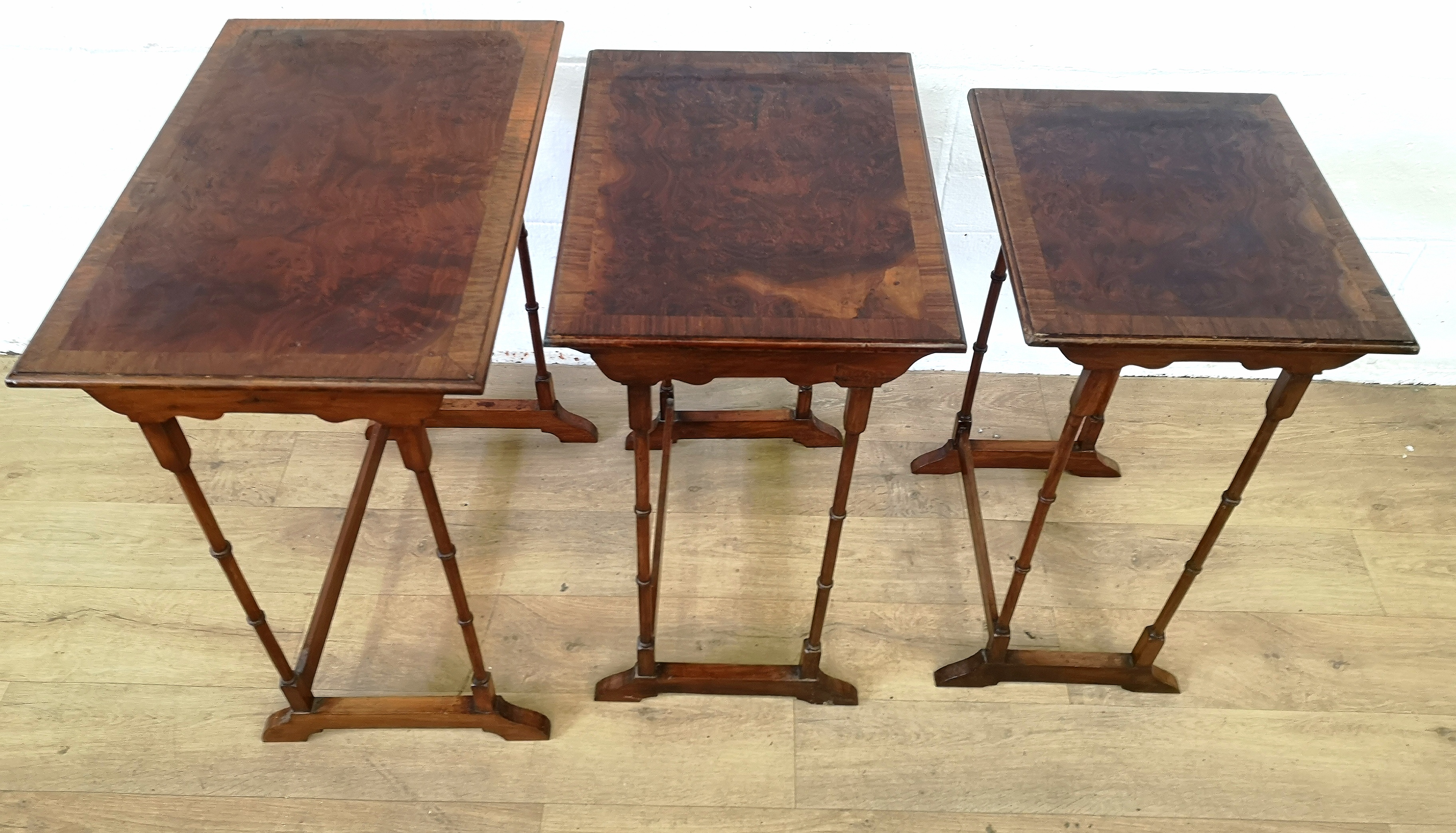 Mahogany veneer nest of three side tables - Image 3 of 5