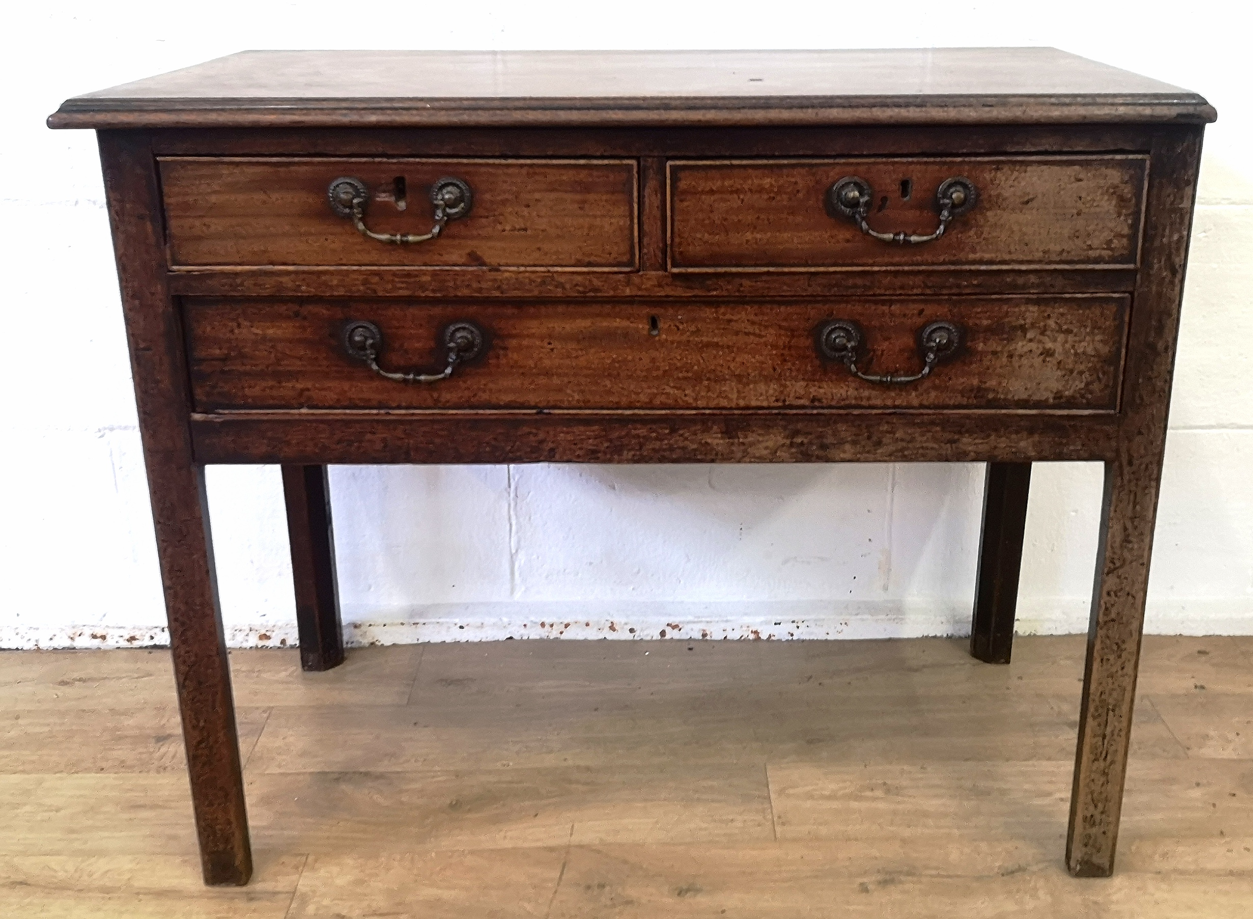 Victorian mahogany lowboy