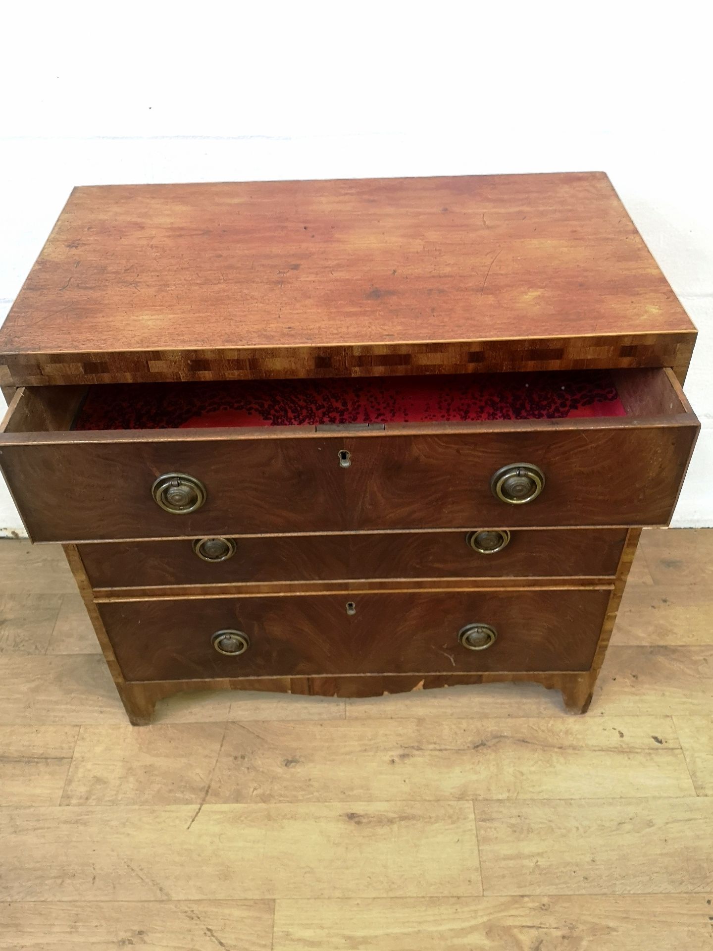 Victorian mahogany chest of drawers - Image 5 of 6
