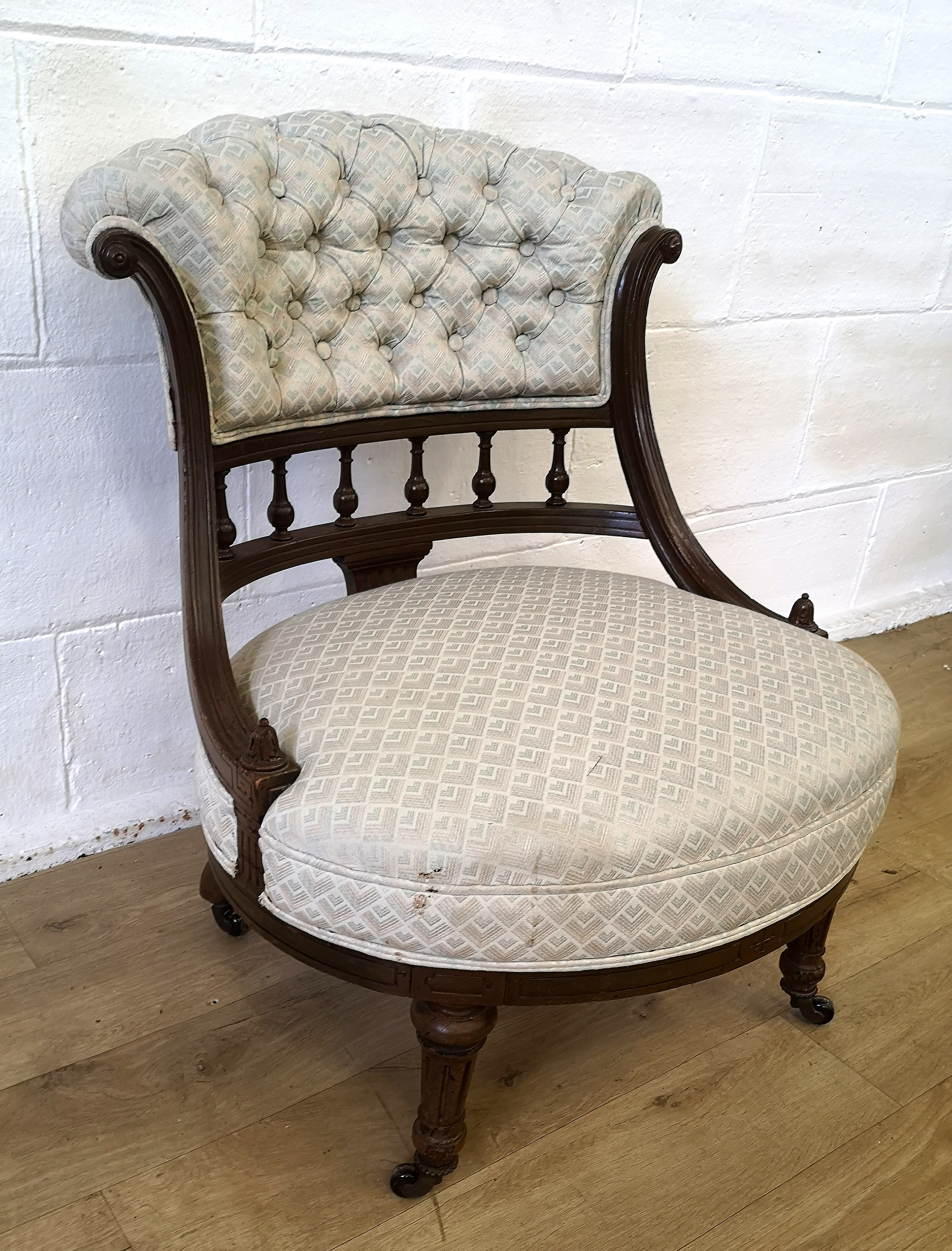 Mahogany button back bedroom chair - Image 2 of 4