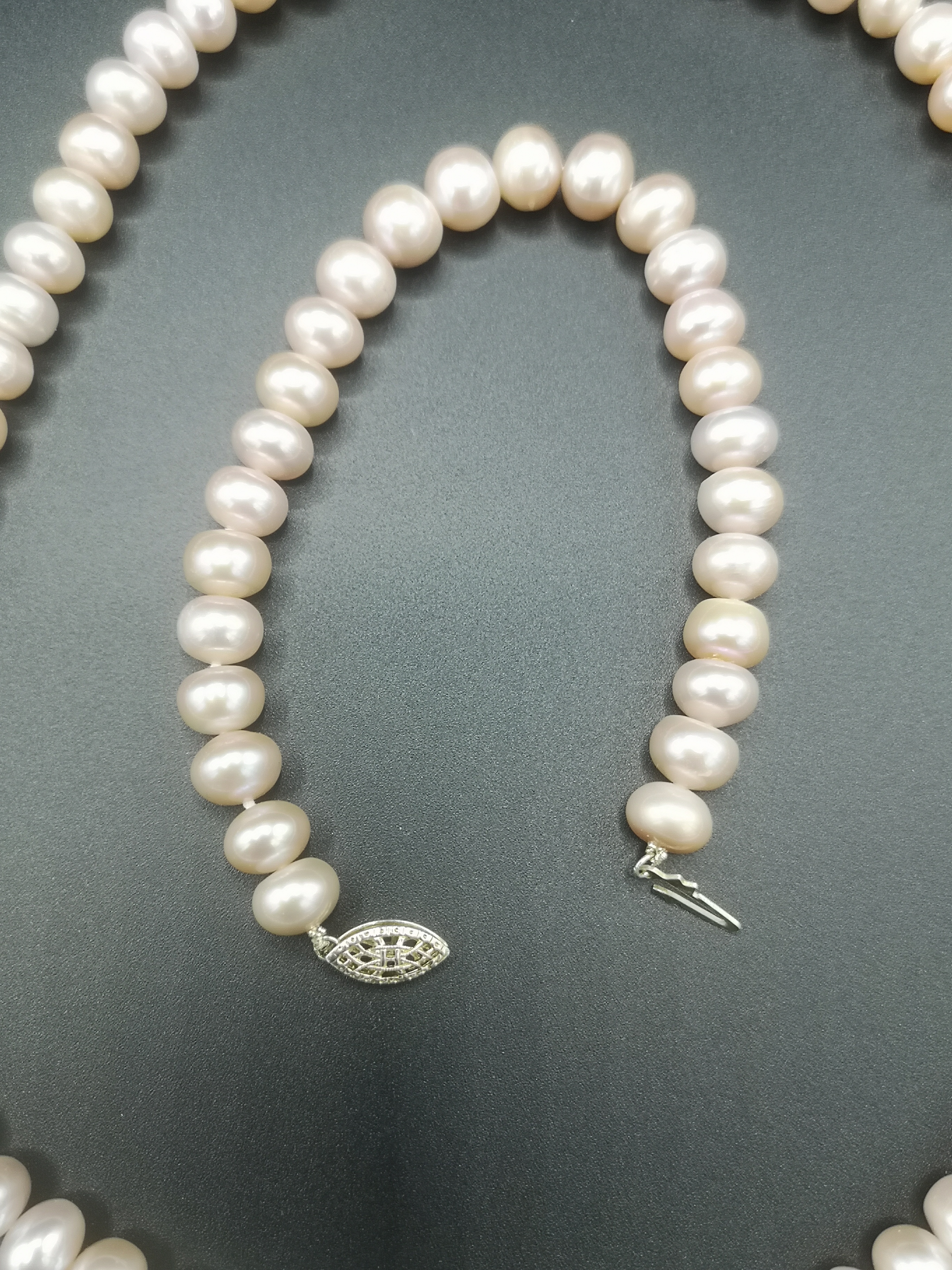 Pearl necklace with matching bracelet - Image 2 of 5