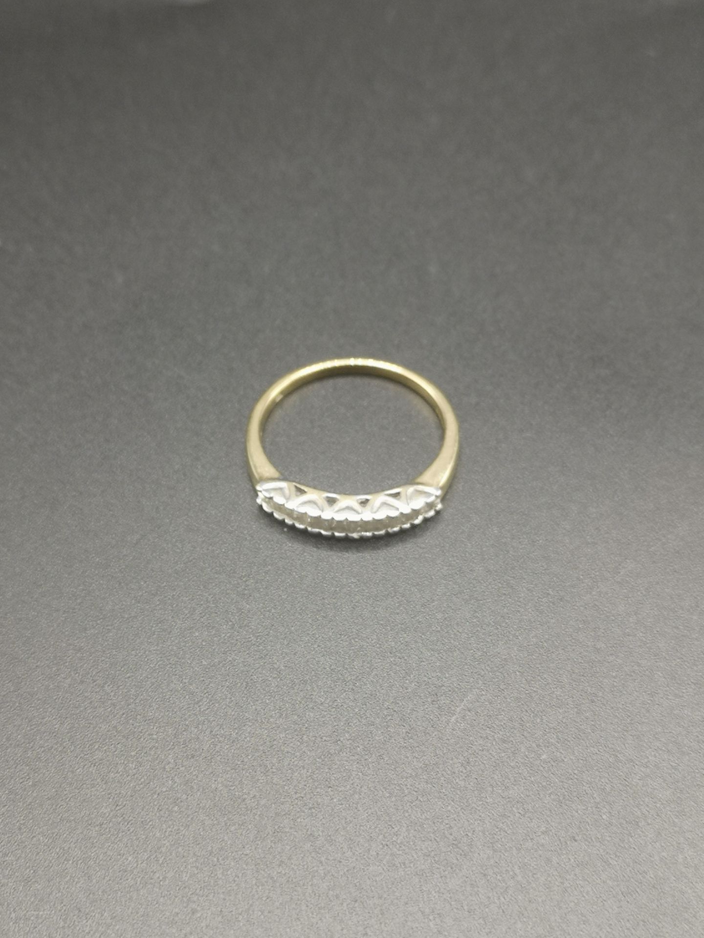 9ct gold ring with channel set diamonds - Image 5 of 5