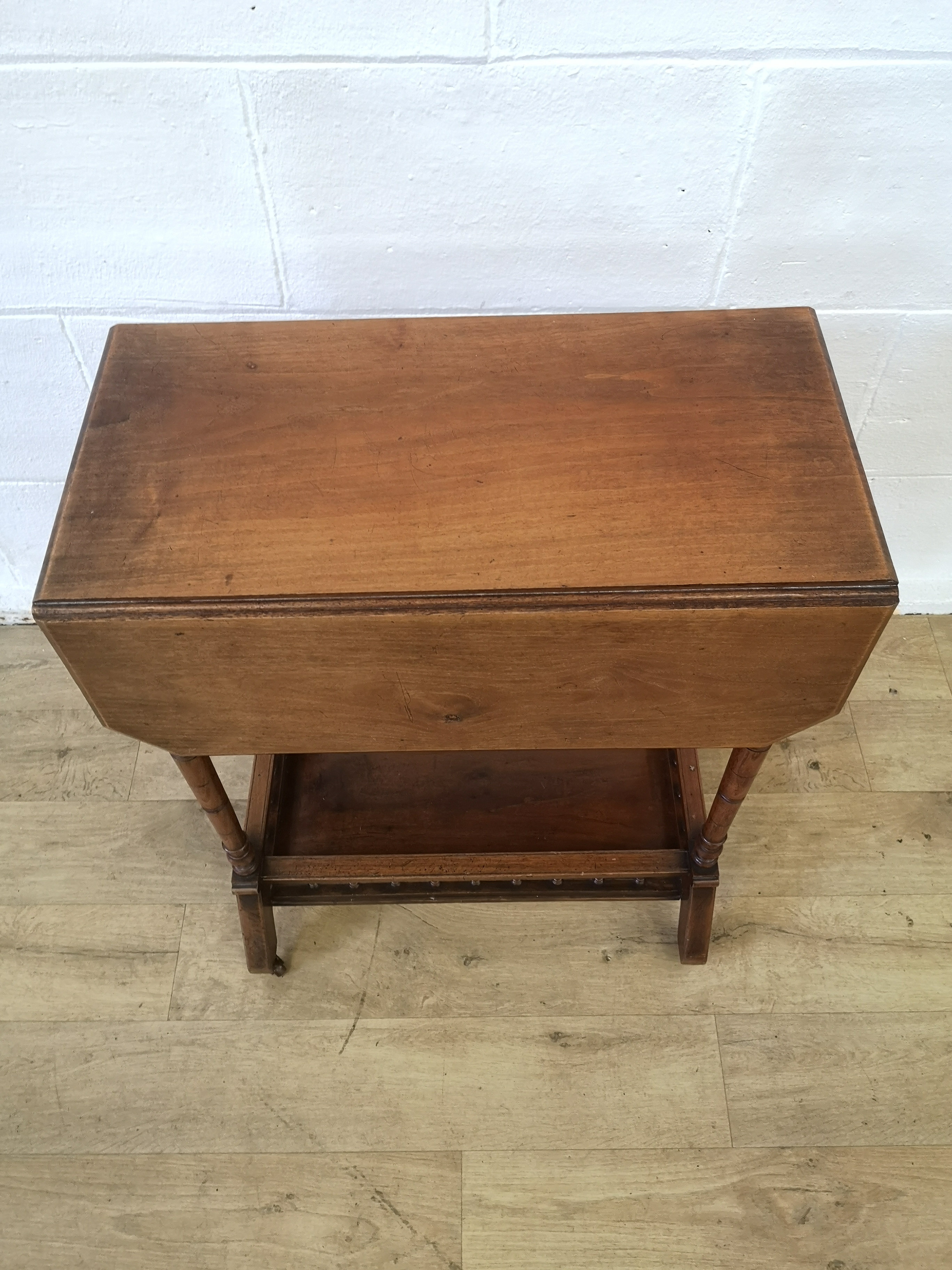 Mahogany drop leaf side table with canted corners - Image 2 of 7