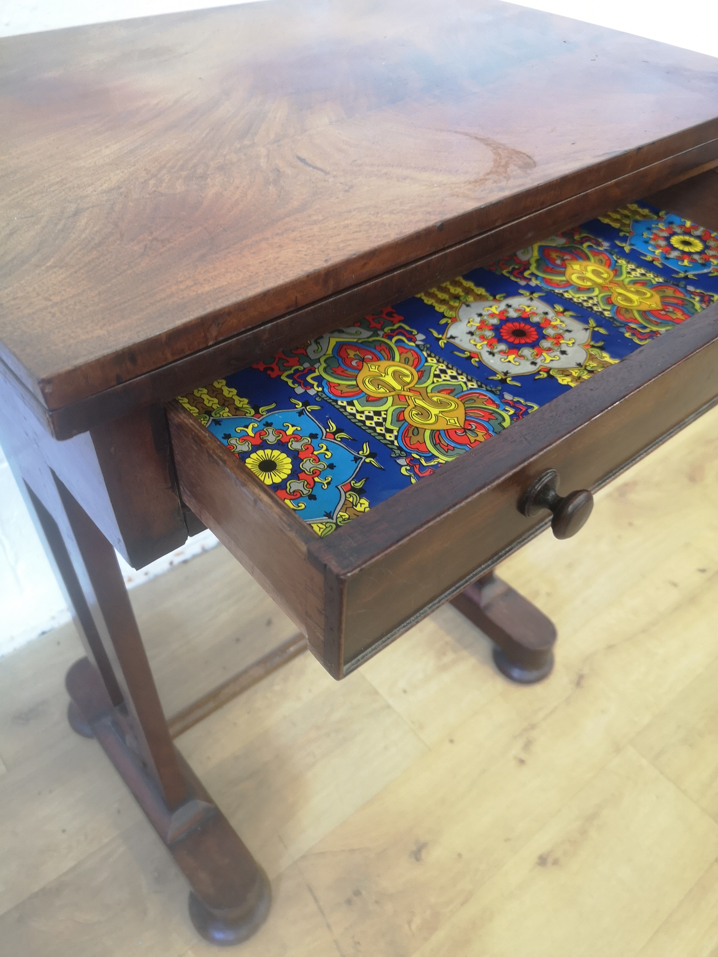 Mahogany work table - Image 5 of 7