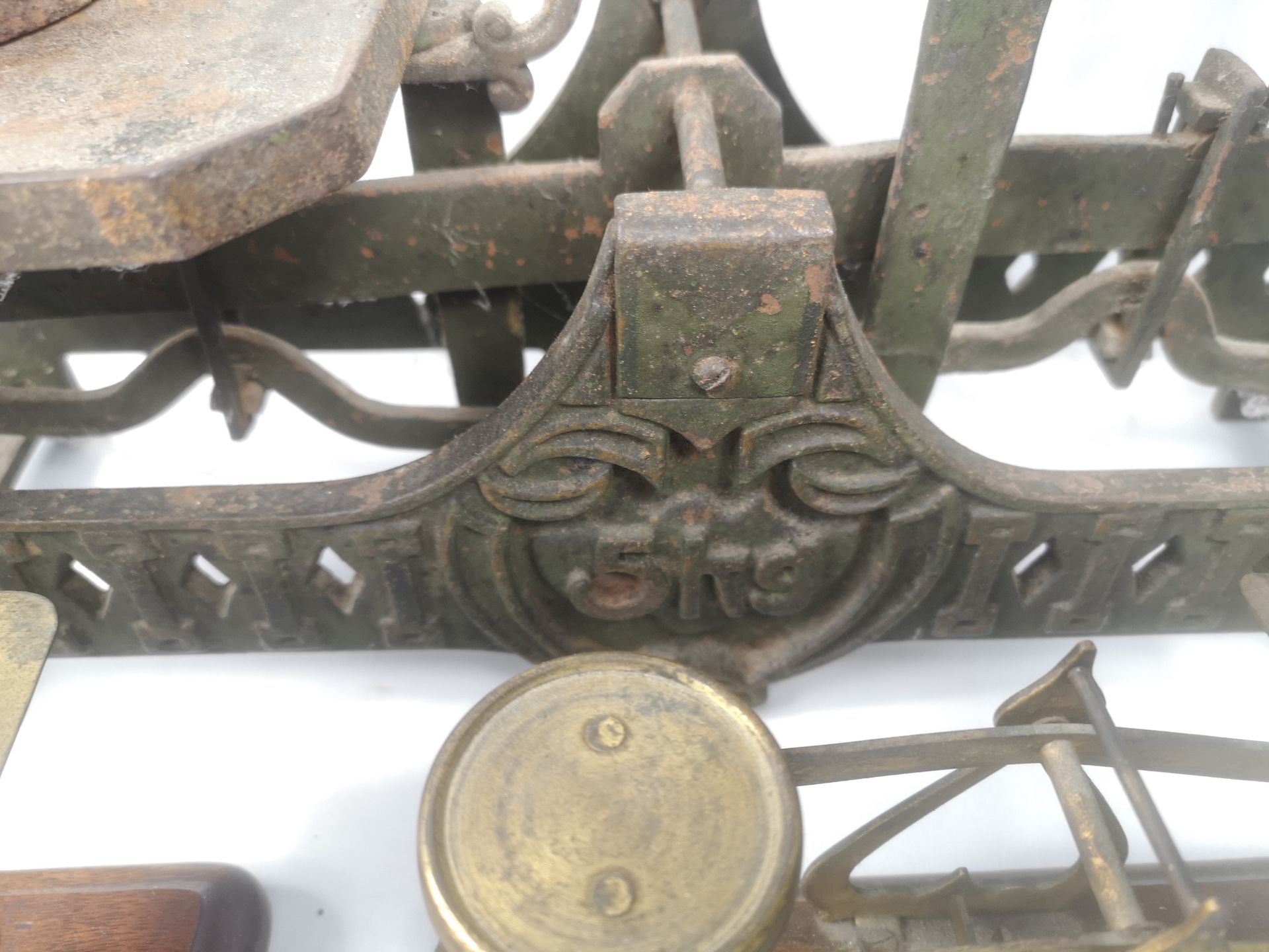 Set of cast iron scales with weights - Image 9 of 10