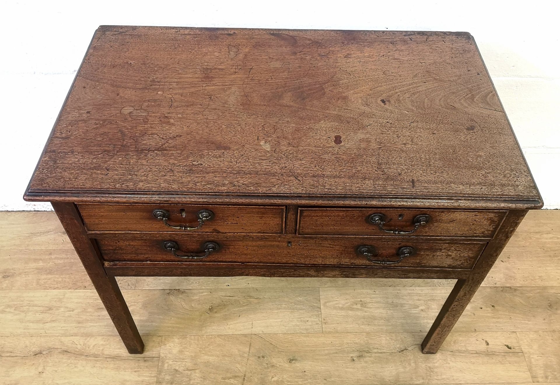 Victorian mahogany lowboy - Image 2 of 6