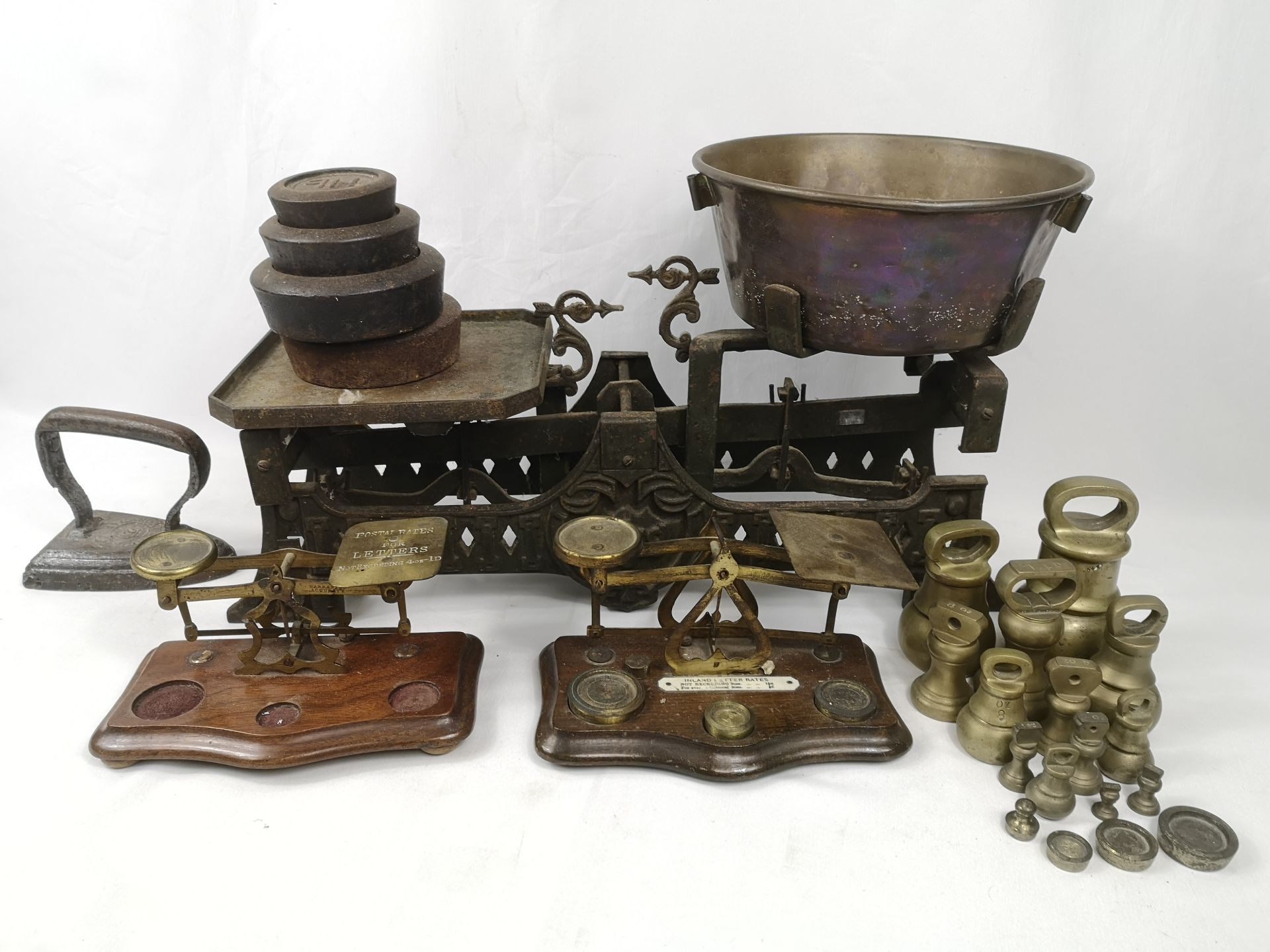 Set of cast iron scales with weights