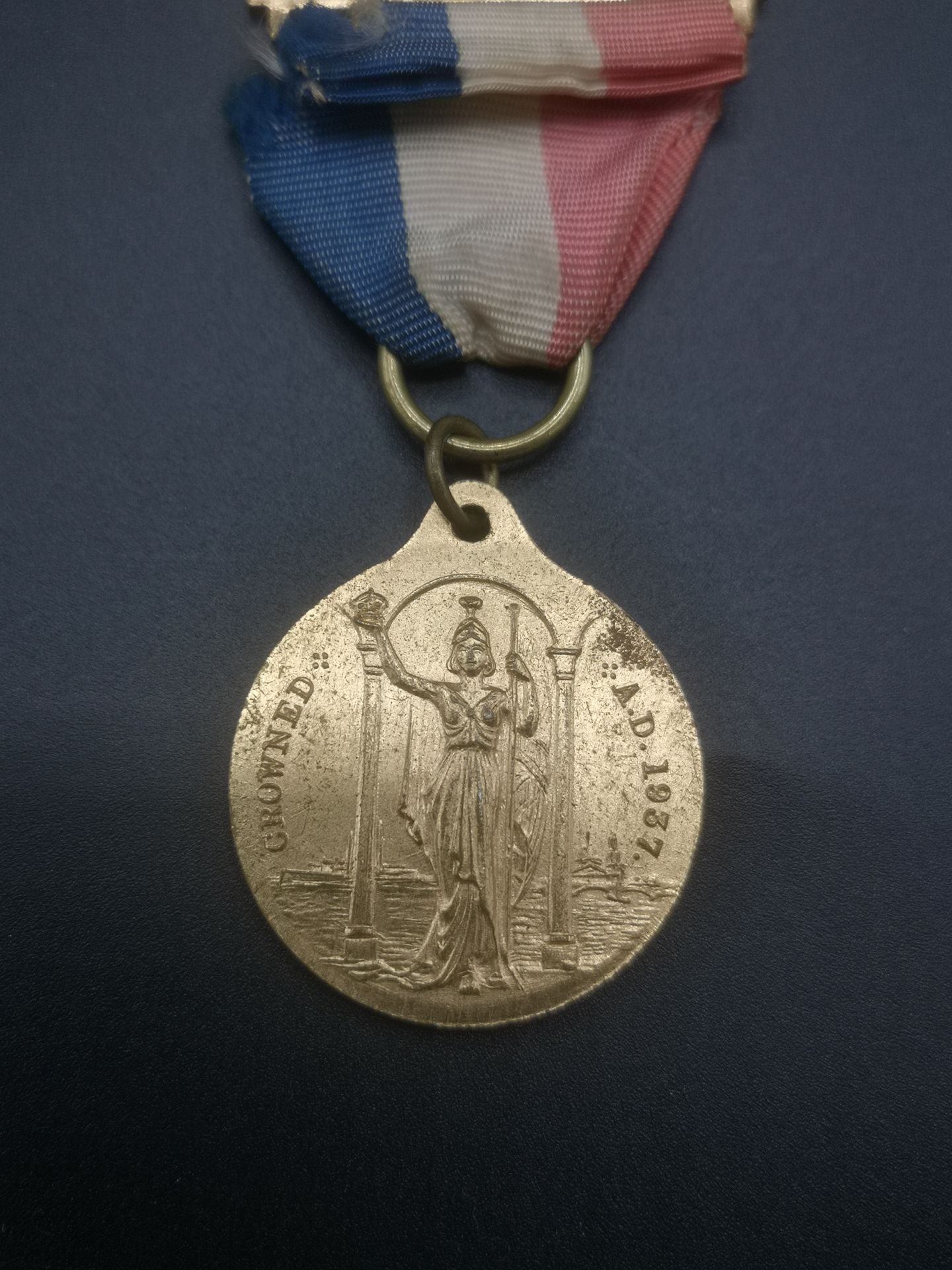 Edward VIII Tuscan china mug with an Edward VIII medal - Image 8 of 8