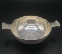 Silver porringer, London 1935