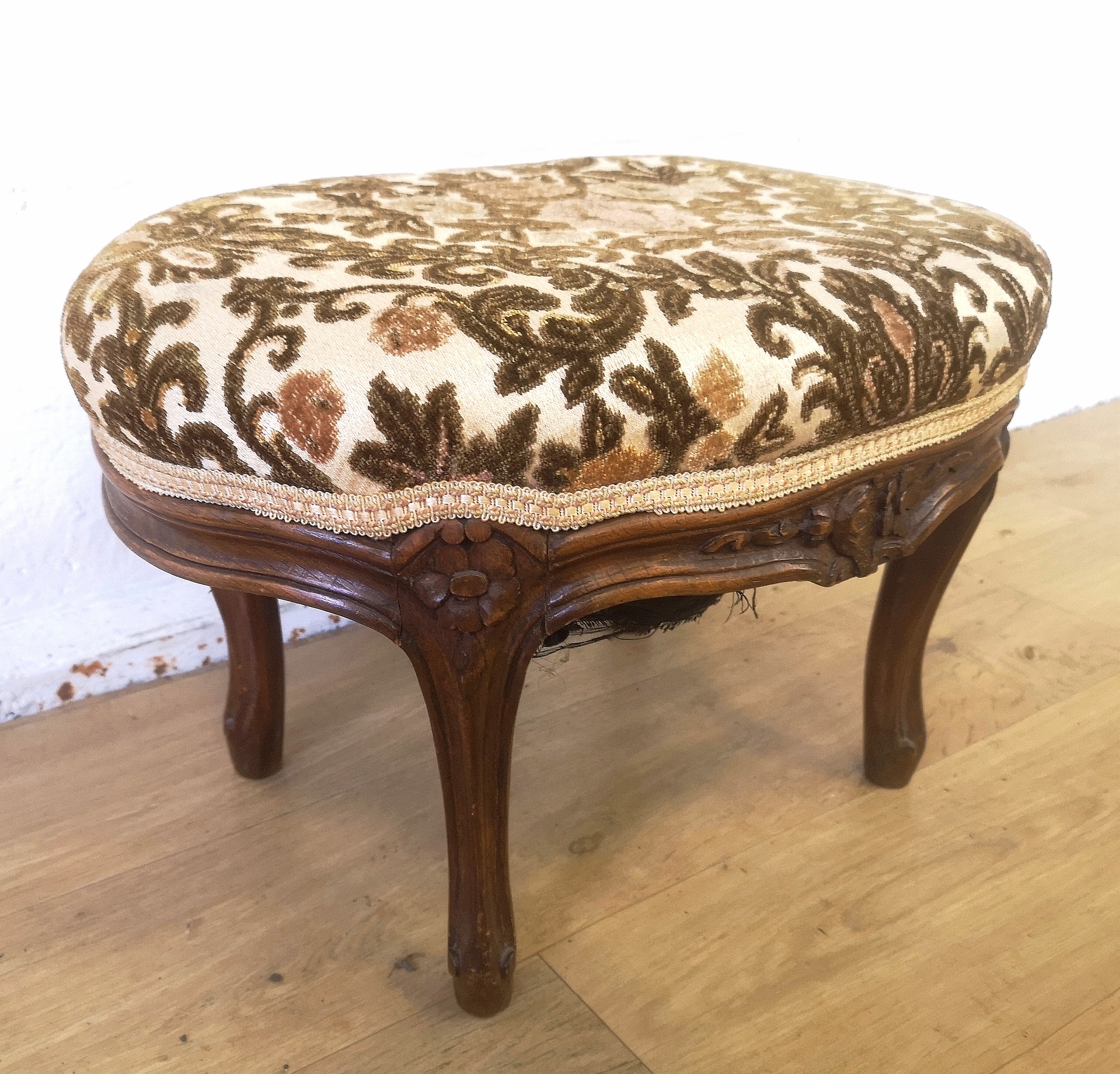 Victorian mahogany footstool - Image 3 of 4