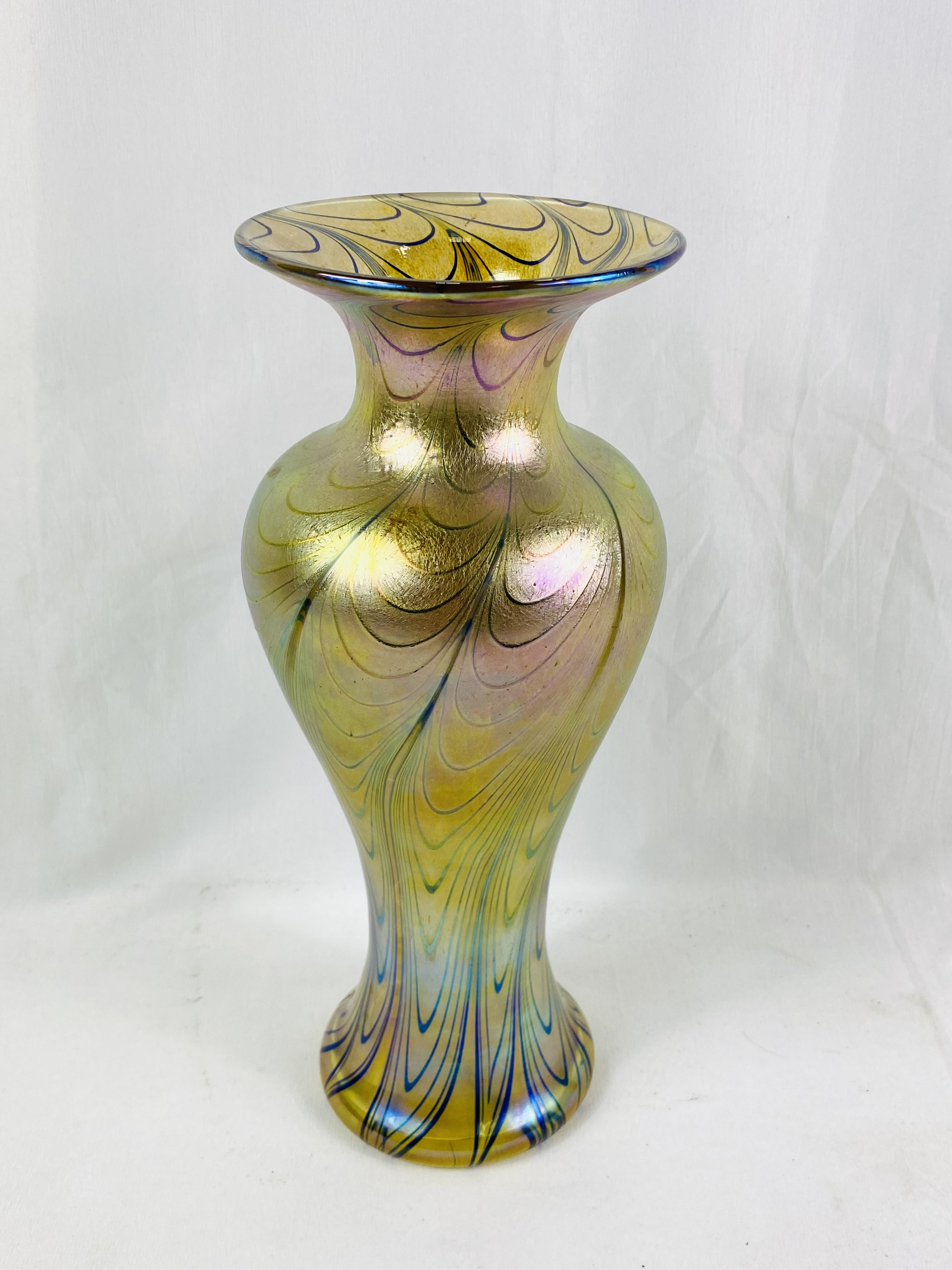 Robert Held iridescent glass vase - Image 2 of 4