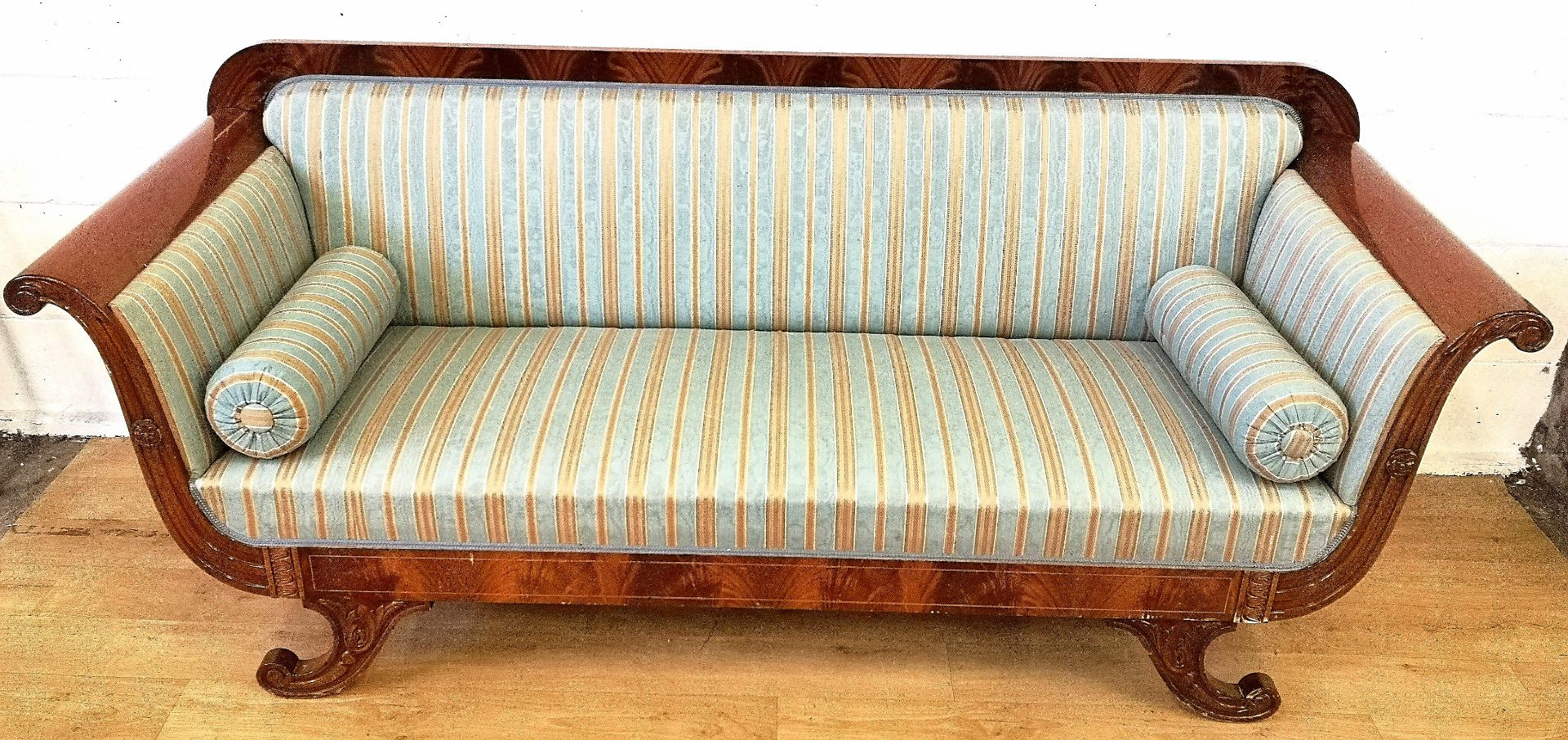 Mahogany Biedermeier style veneer settee - Image 2 of 6