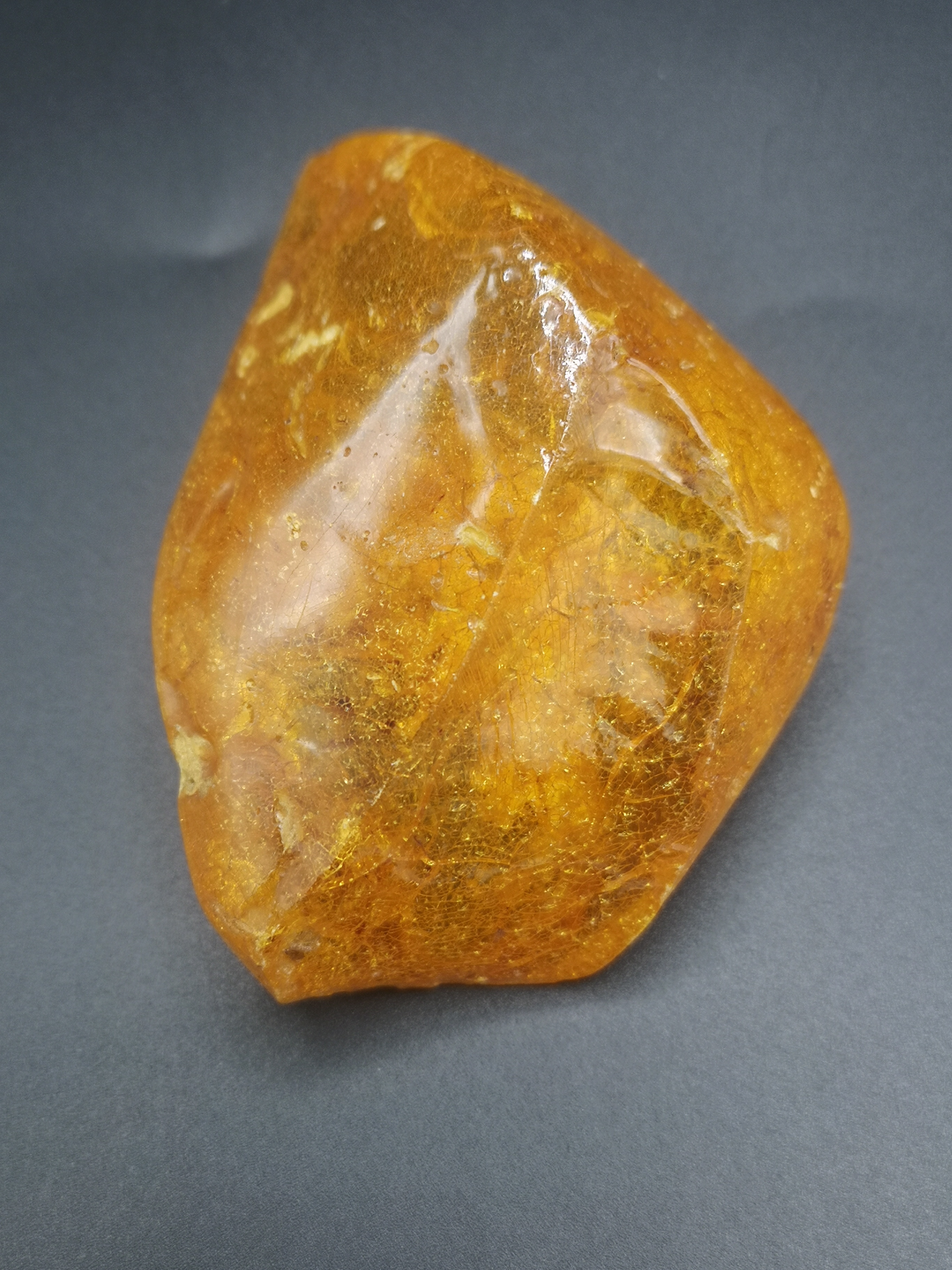 Two amber rocks - Image 4 of 9