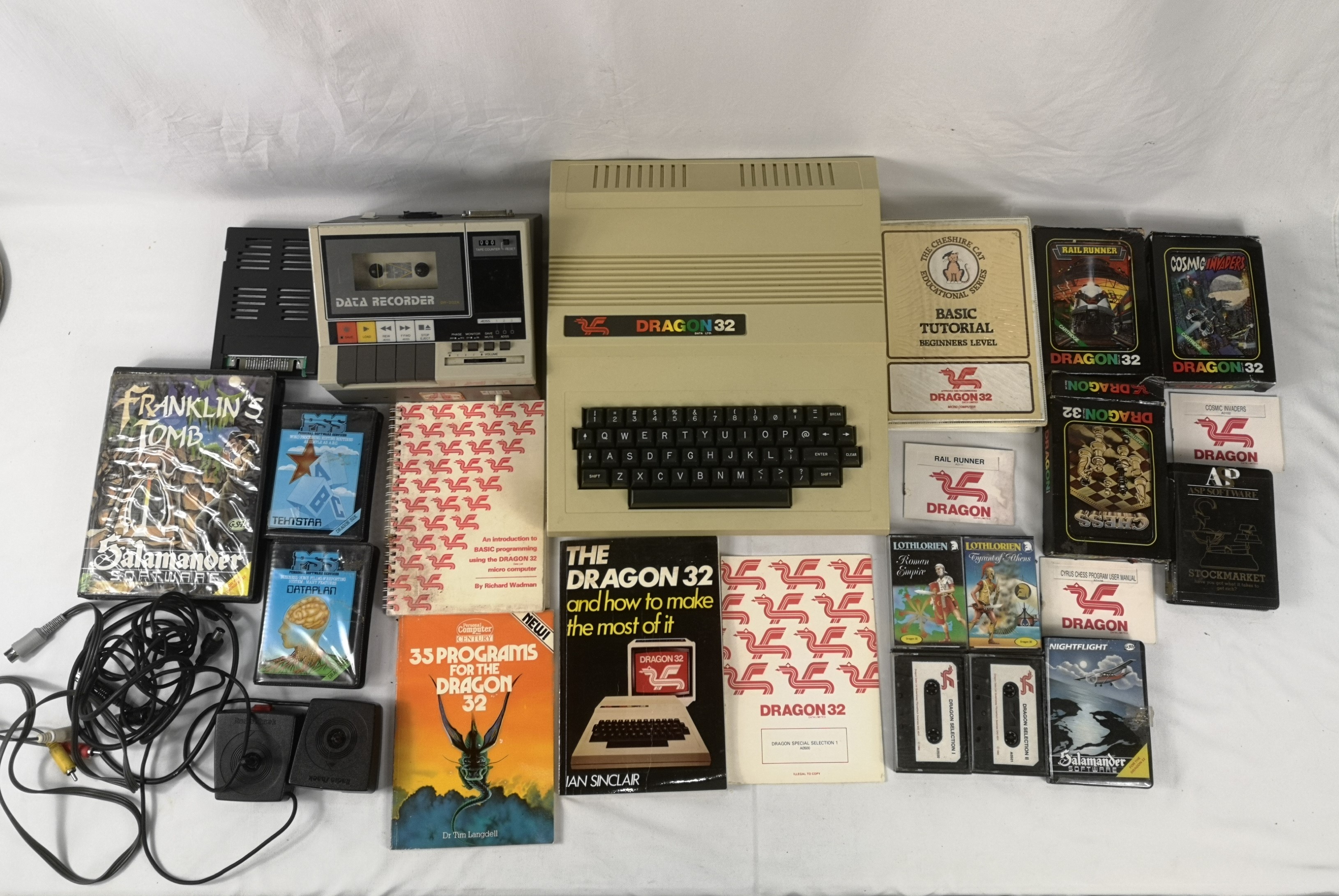 Dragon 32 computer with games