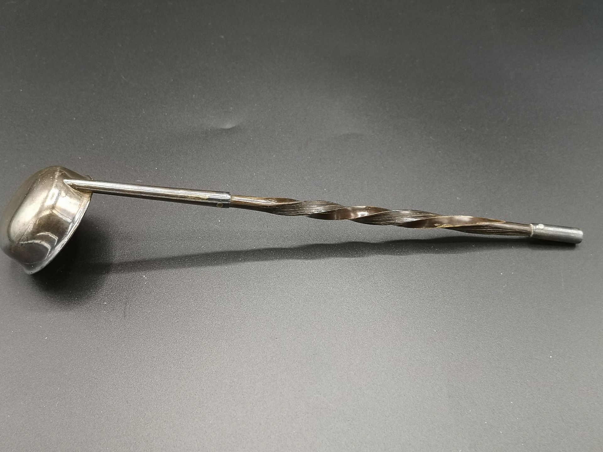 Georgian silver dish, 1871; together with a toddy ladle - Bild 6 aus 6