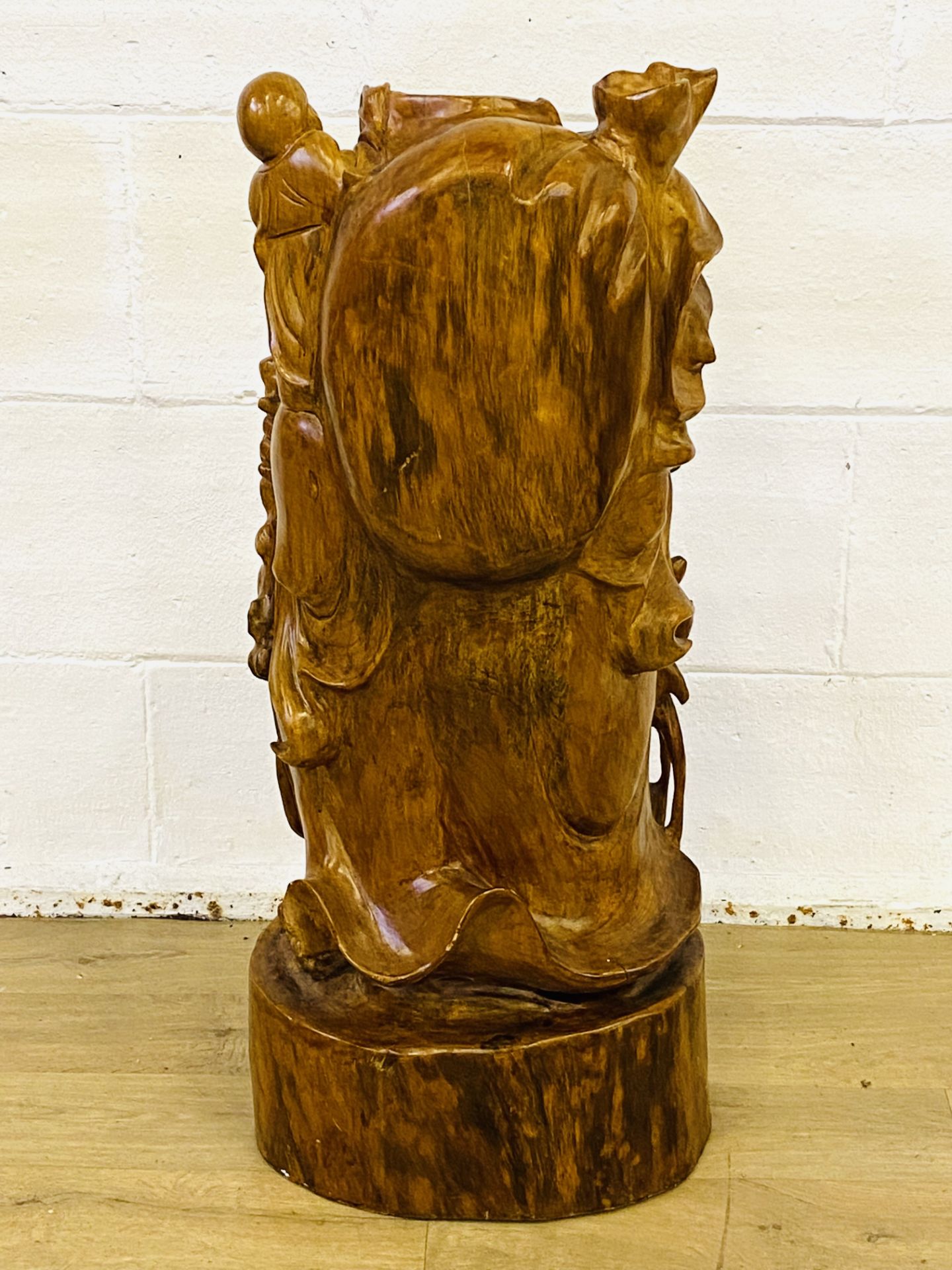 Oriental carved hardwood Buddha figure - Bild 5 aus 5