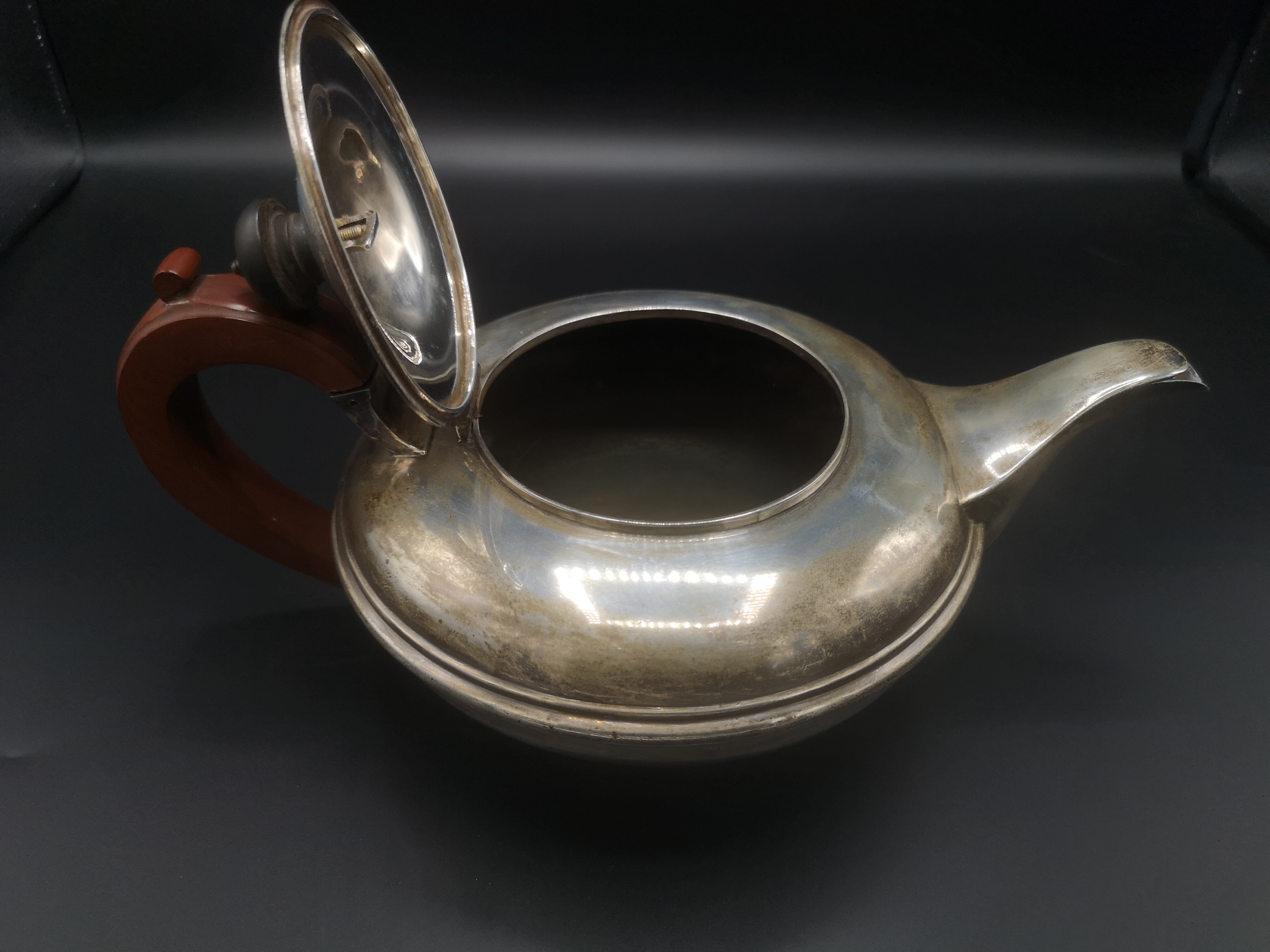 Victorian silver teapot, - Image 6 of 6