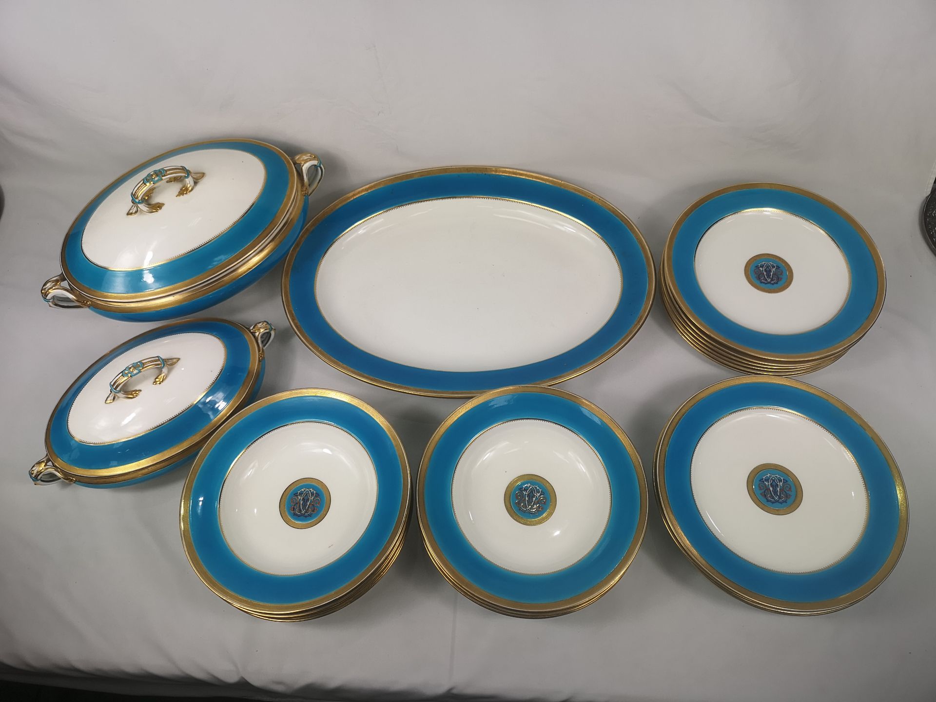 Miinton part dinner service