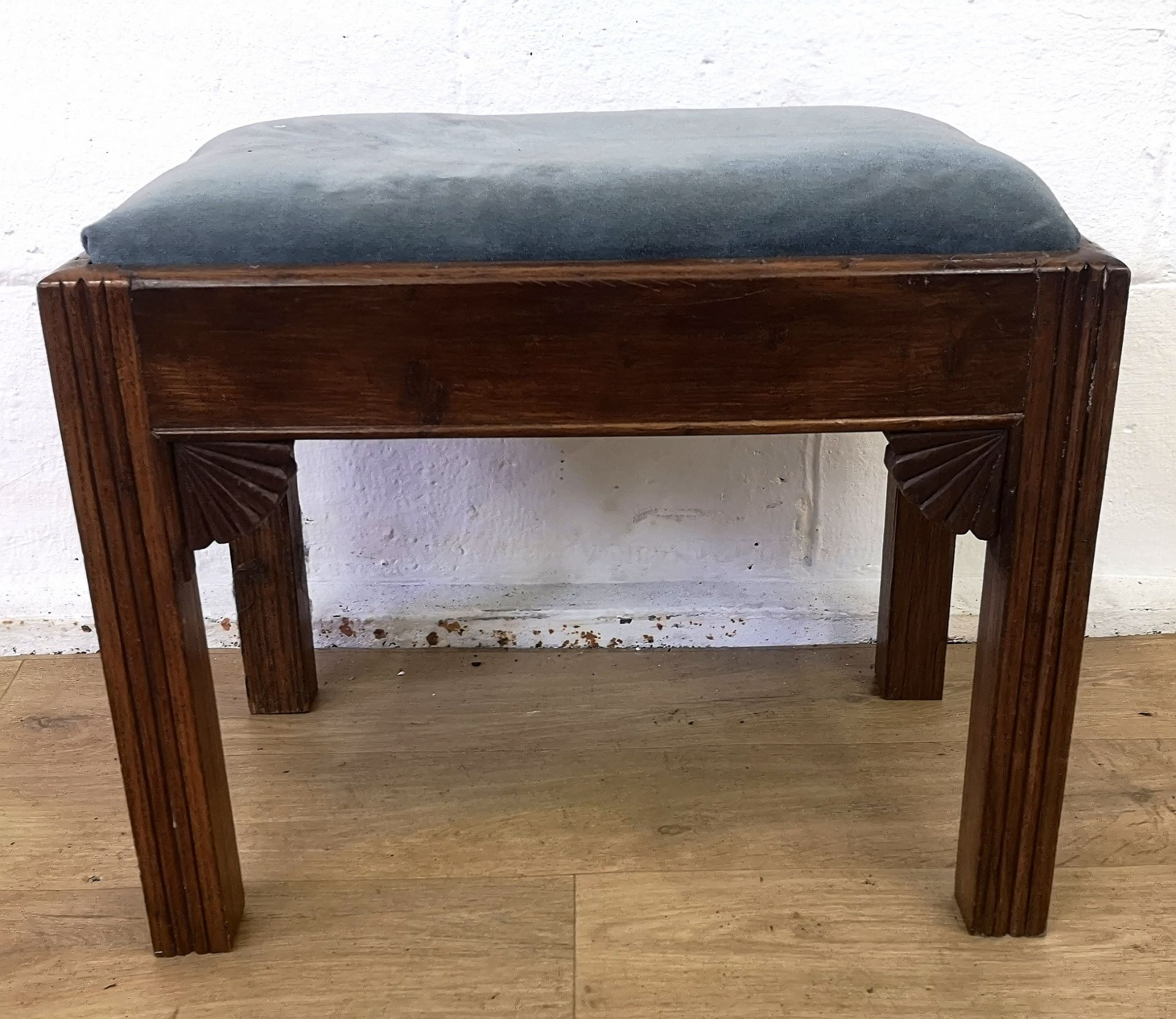 Mahogany stool with drop in seat - Image 2 of 4